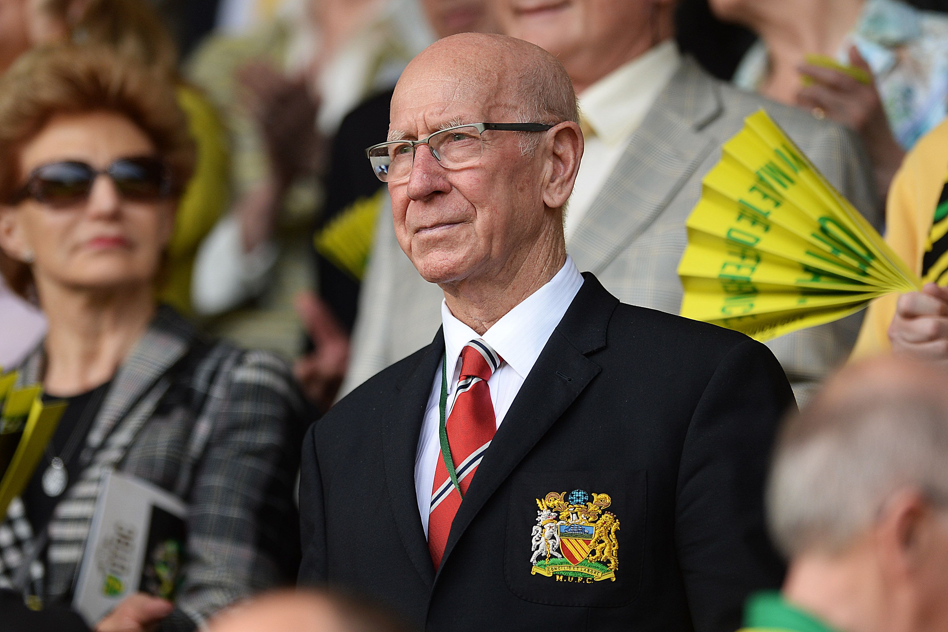 Der englische Fußball trauert um Sir Bobby Charlton.  