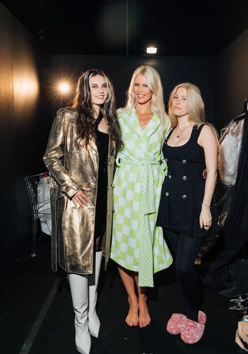 Claudia Schiffer zeigt stolz ihre hübsche Tochter Clementine (rechts)