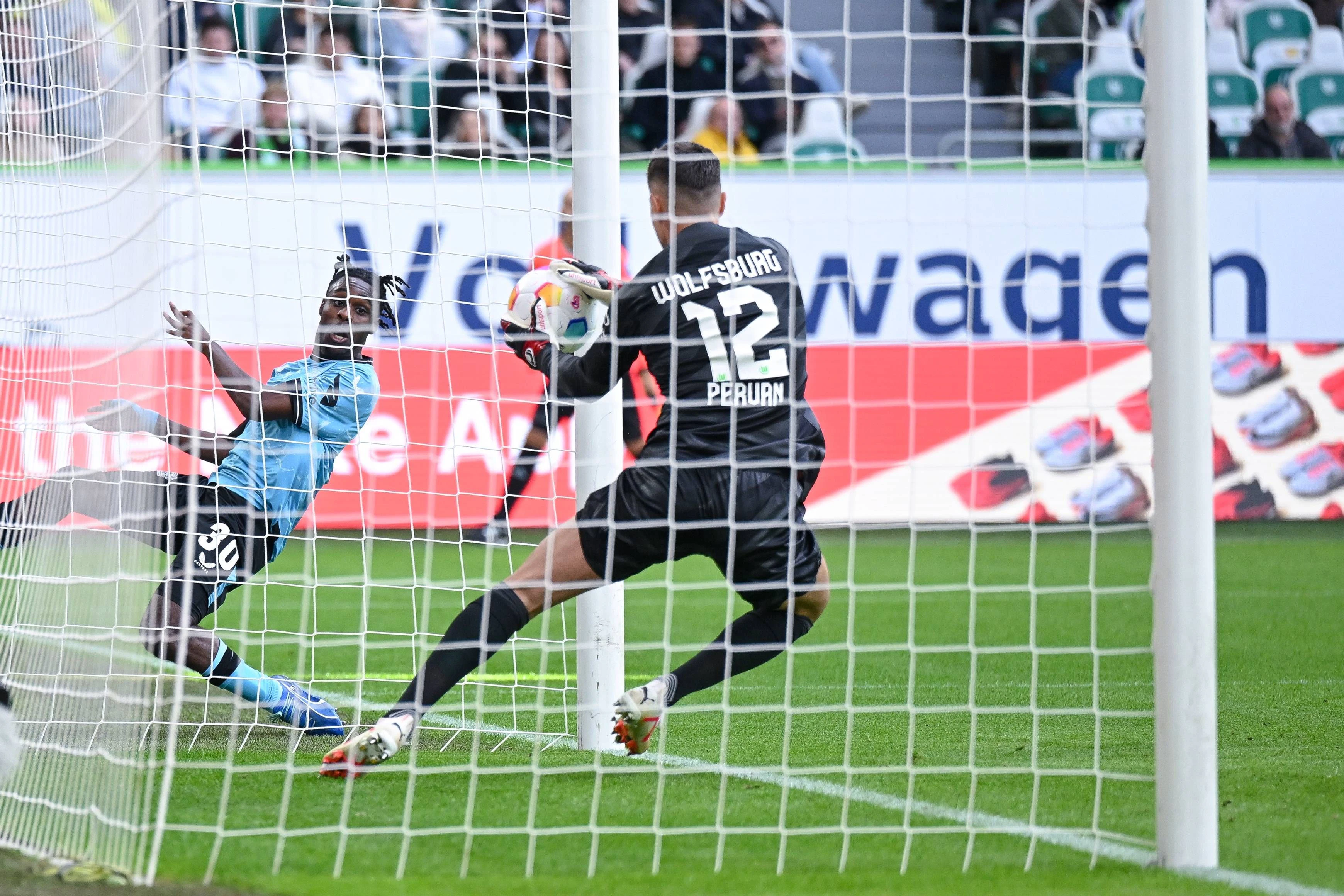 Leverkusen-Keeper Pavao Pervan machte gegen Leverkusen keine gute Figur. 