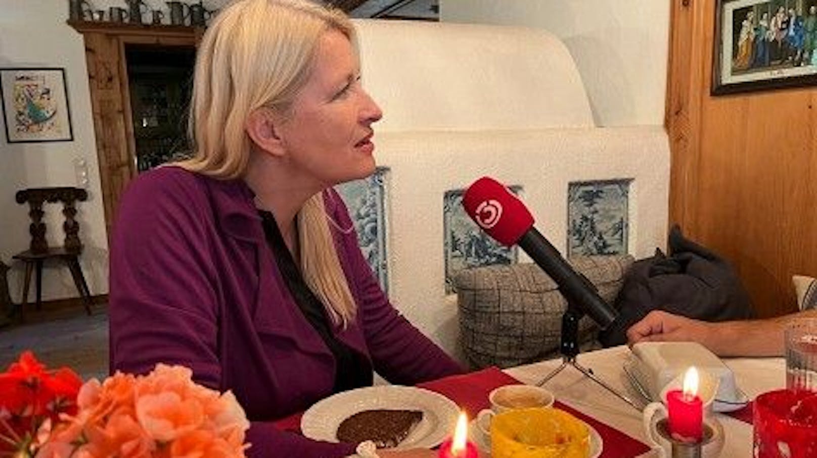 Felix Neureuther empfing Claudia Stöckl für "Frühstück bei mir" in seinem Elternhaus.