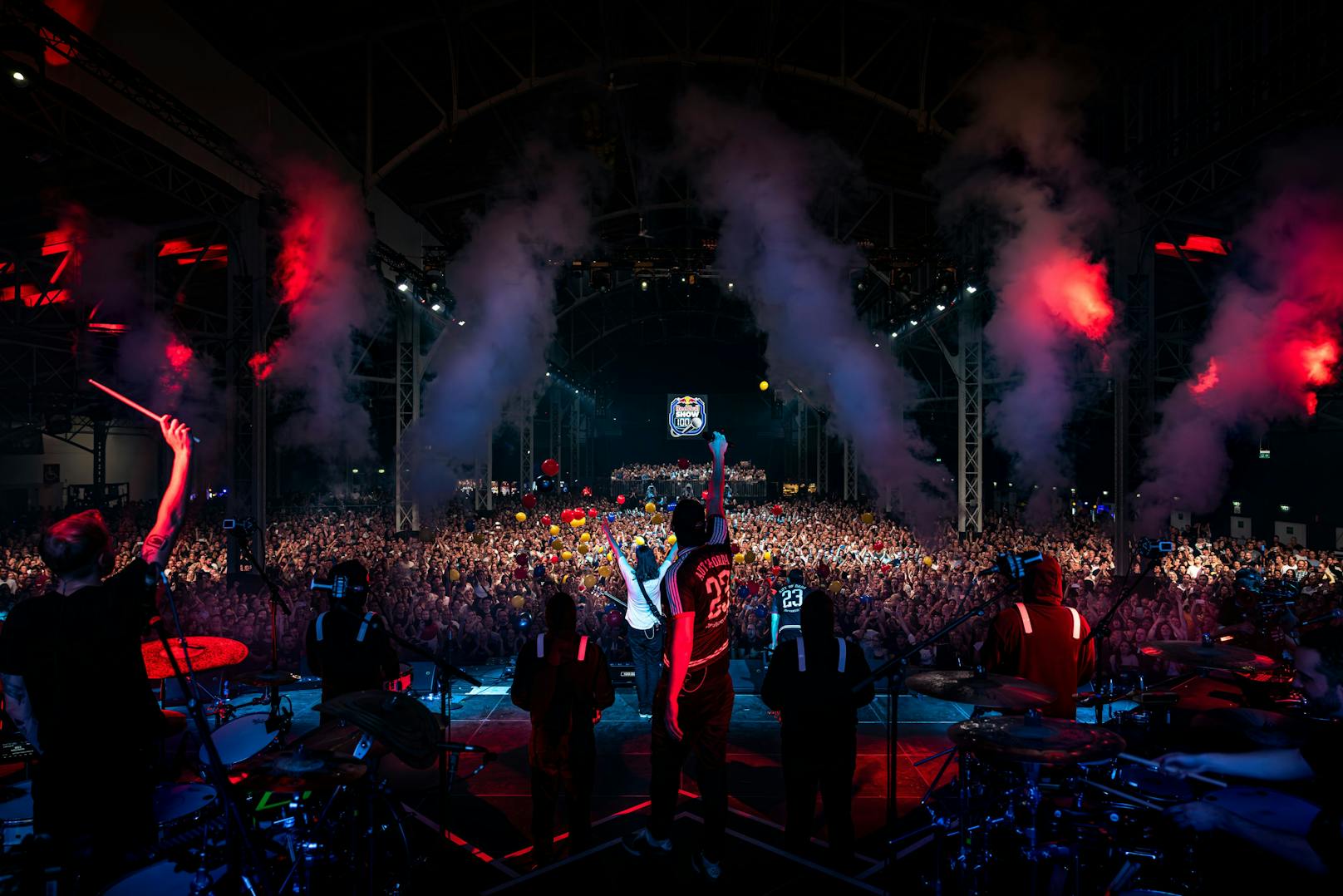 5.000 Fans brachten die Marx Halle zum Beben