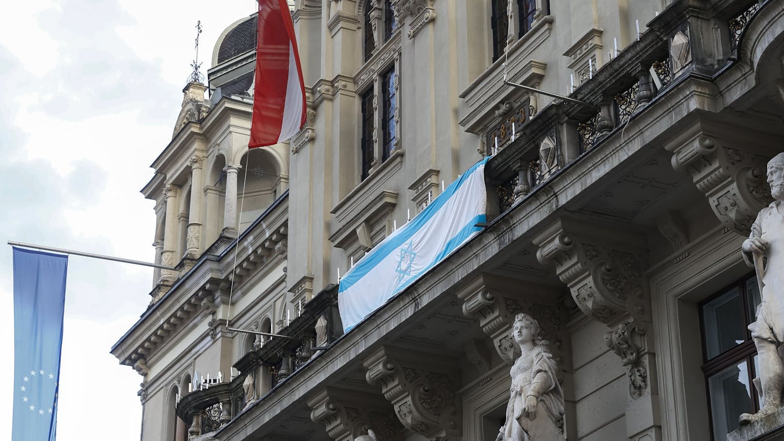 Israel-Flagge hängt jetzt am Grazer-Rathaus