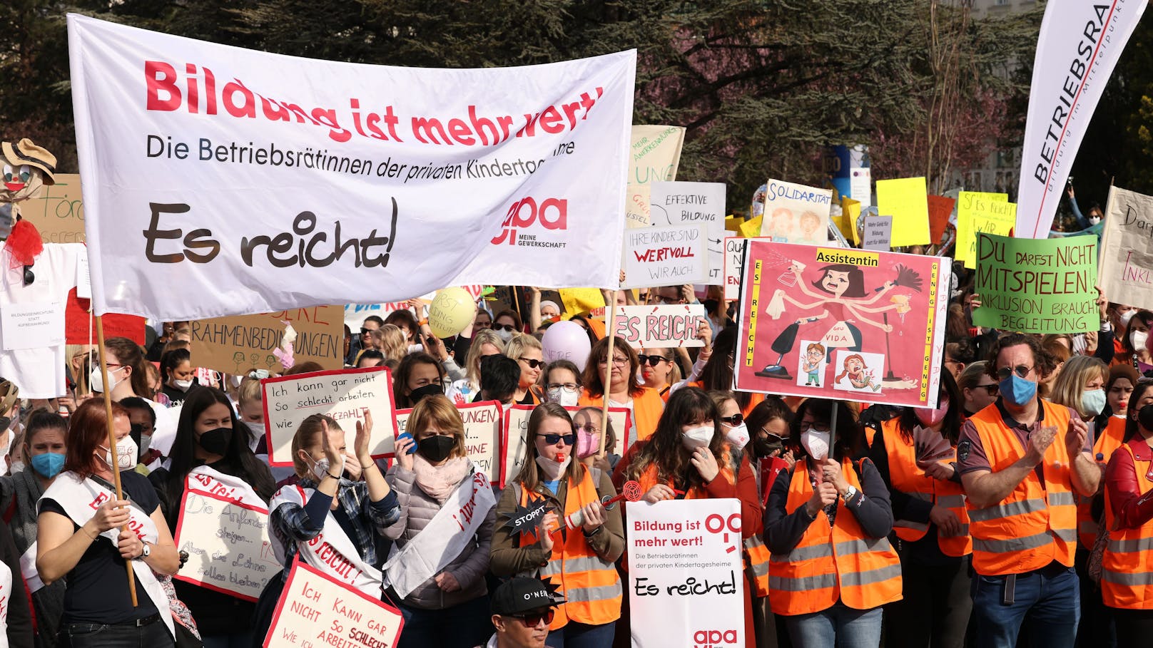 "City beschallen" – Pädagogen marschieren durch Wien