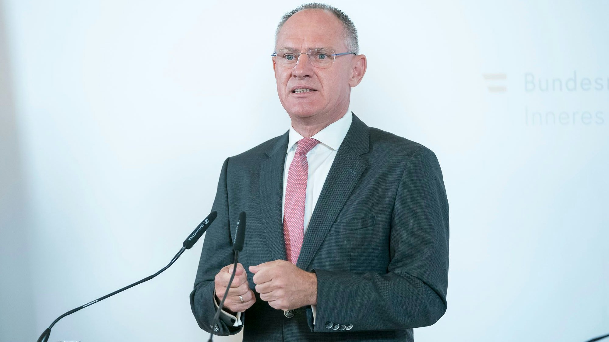 Gerhard Karner will "alles" für Schutz von Juden und Jüdinnen tun.