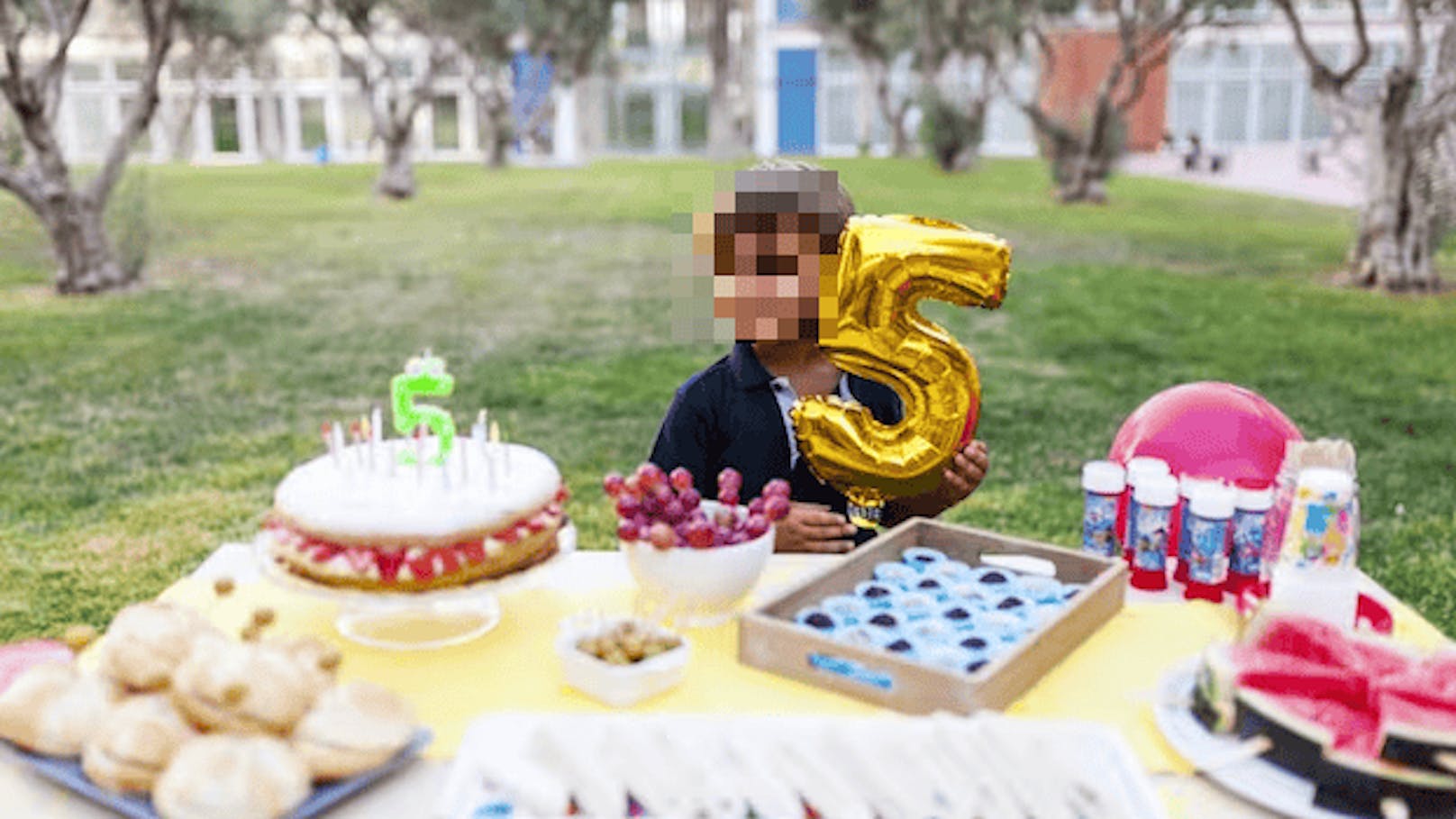 Malachi musste seinen fünften Geburtstag ohne Freundinnen und Freunde feiern.