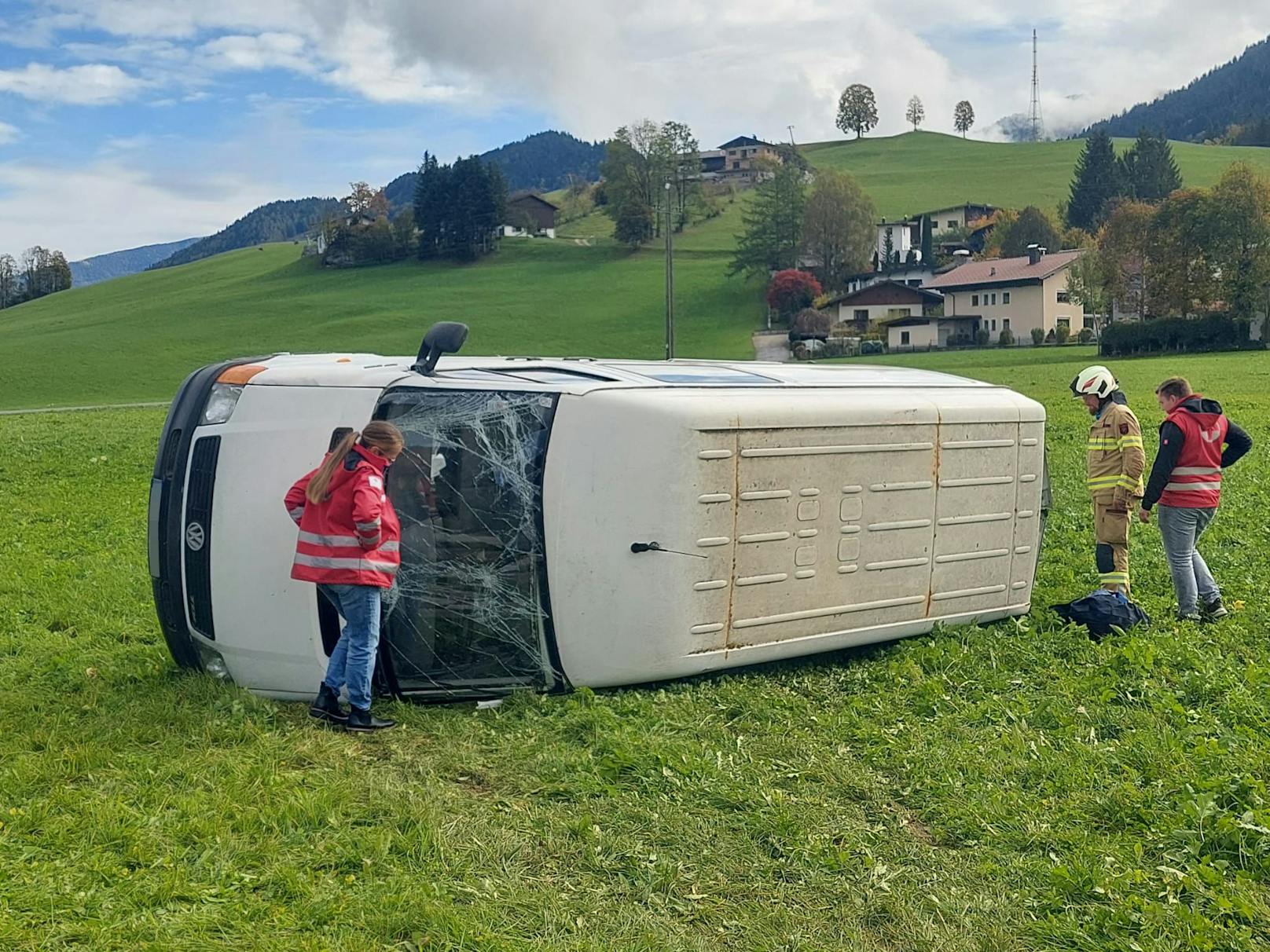 Zum derzeitigen Stand der Erhebung ist nicht eindeutig geklärt, wer den Transporter zum Unfallzeitpunkt gelenkt hatte, Erhebungen dazu sind im Gange.