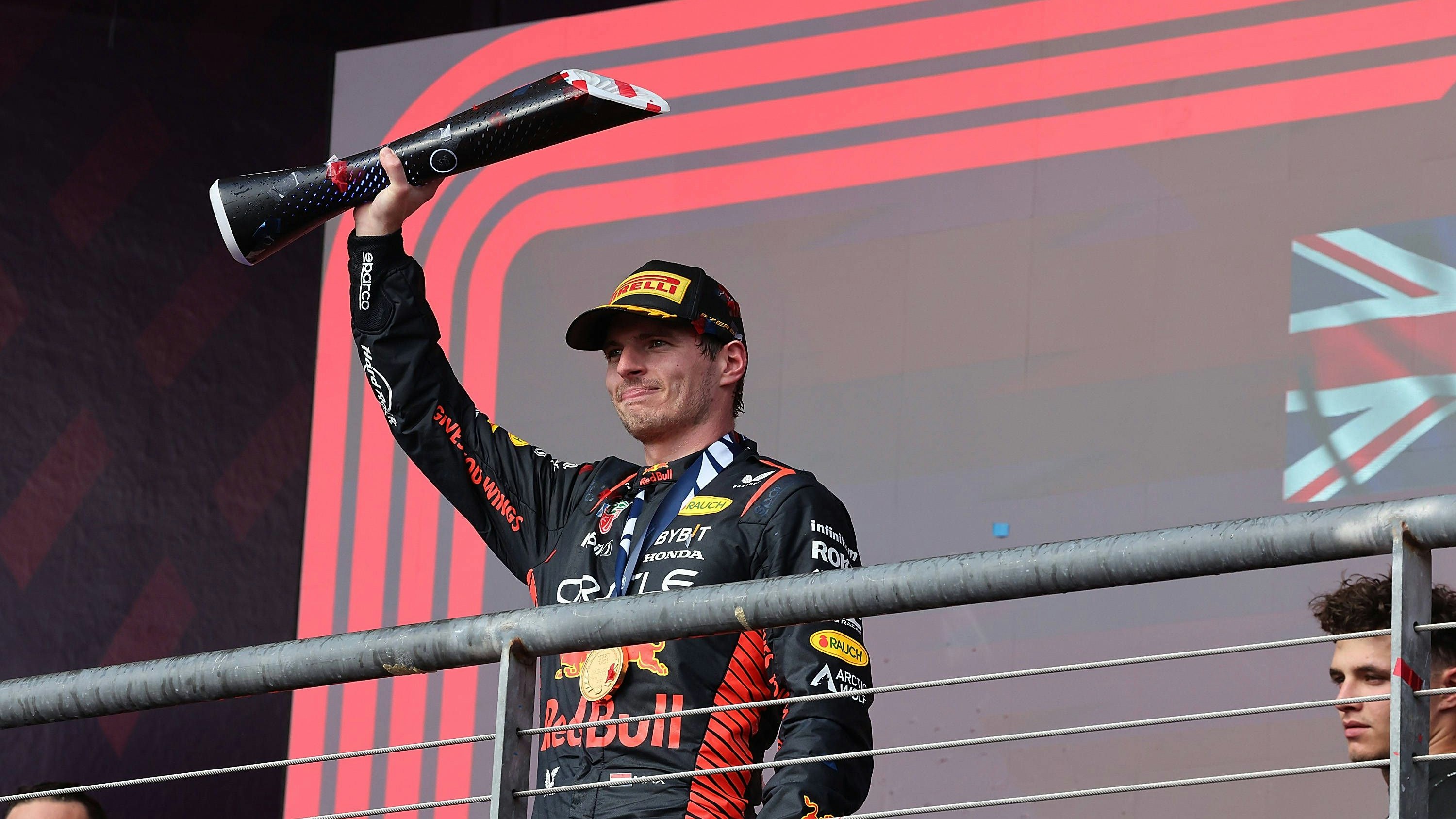 Max Verstappen jubelt, Teile der Fans buhen in Texas.