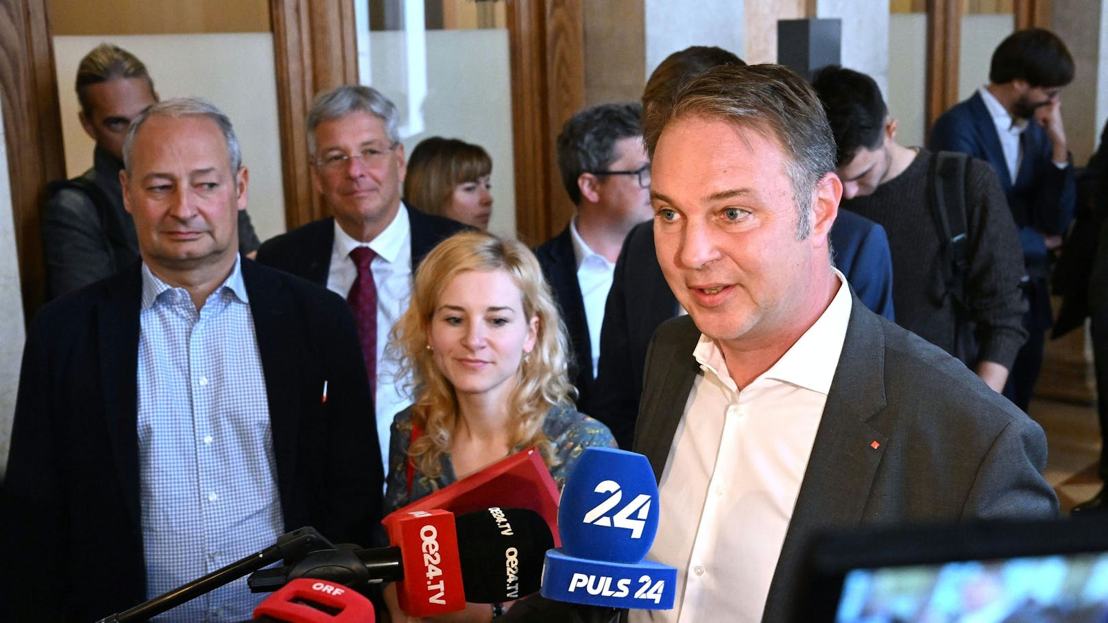Tauziehen bei der SPÖ: Serviert Babler Burgenland ab?