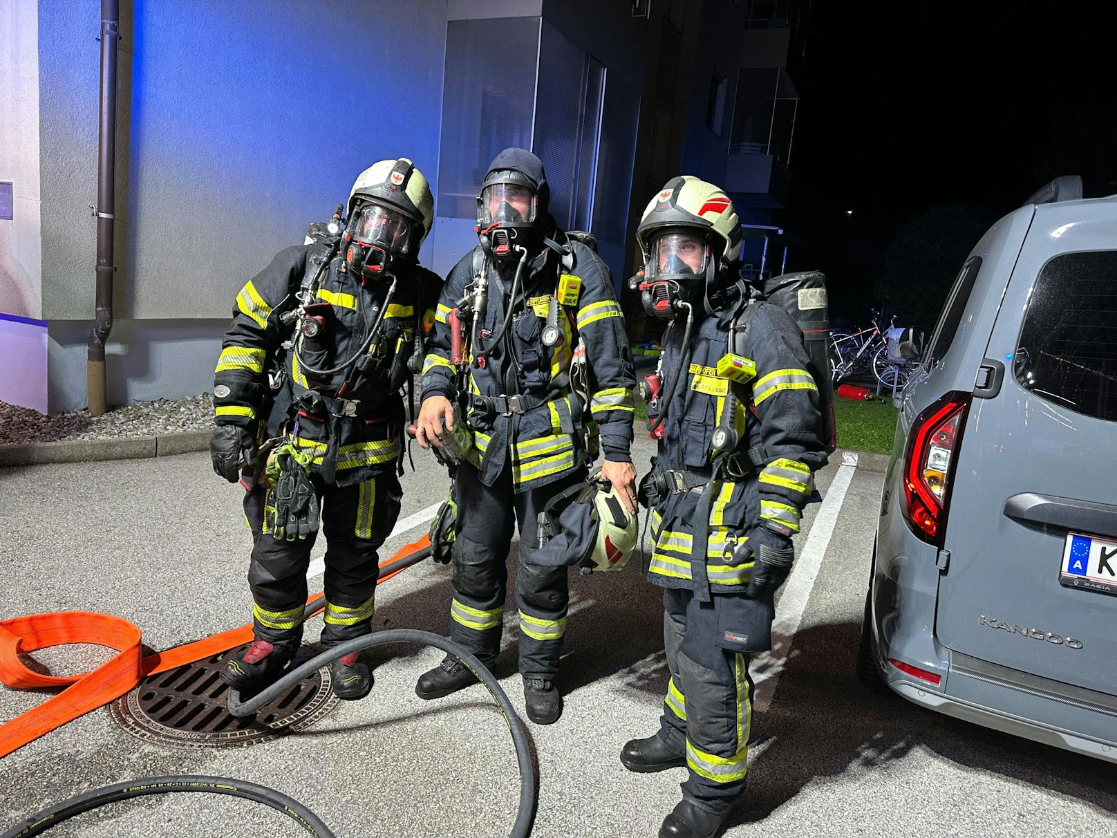 Die alarmierte Freiwillige Feuerwehr konnte den Brand innerhalb kürzester Zeit unter Kontrolle bringen.