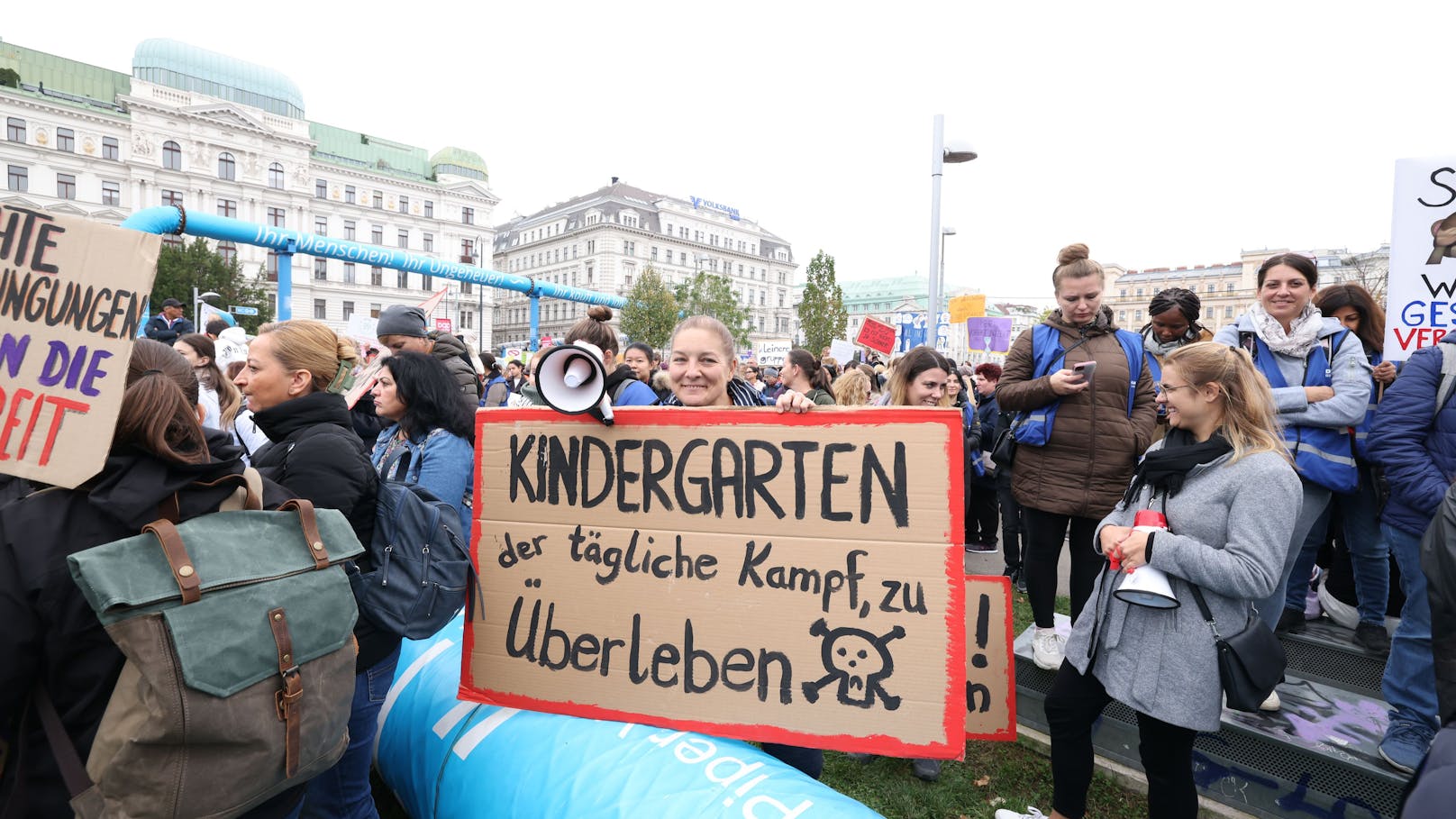 Am Dienstag protestierten rund 10.000 Kindergarten-Pädagogen für bessere Arbeitsbedingungen.