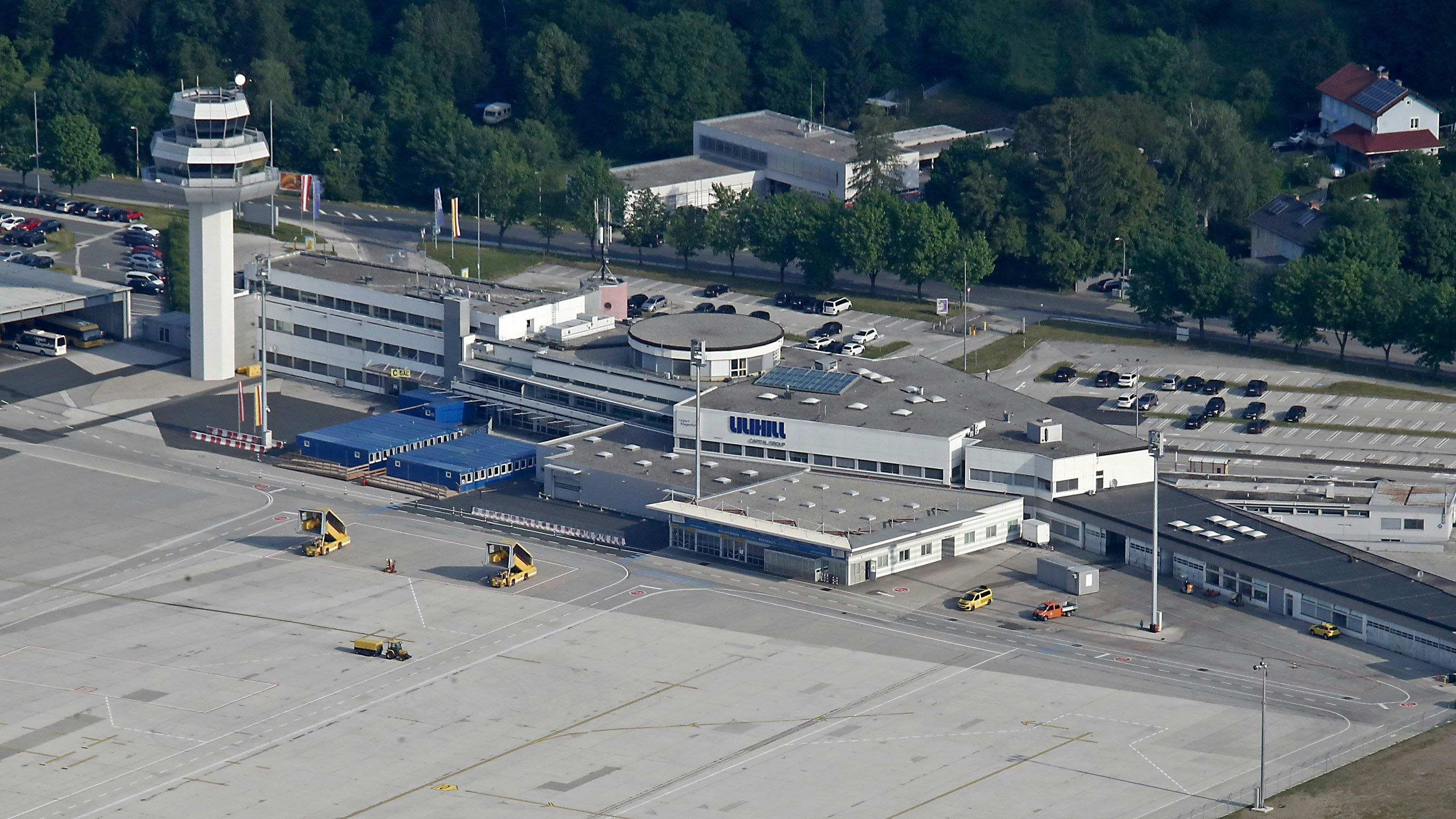 Am Dienstag (24.10.2023) gab es am Klagenfurter Flughafen kurzfristig große Aufregung. Archivbild. 