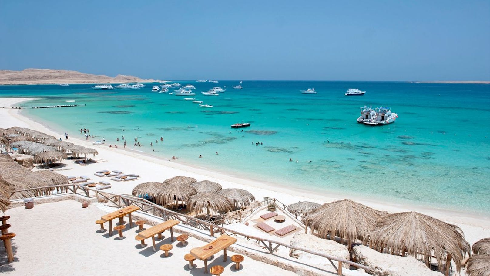 In Hurghada kann bereits zu Ostern ein Badeurlaub genossen werden.
