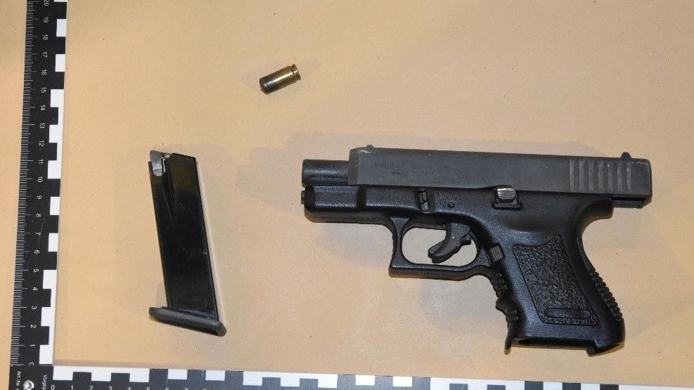 Mit dieser Pistole wollte der junge Wiener die Tankstelle ausrauben.