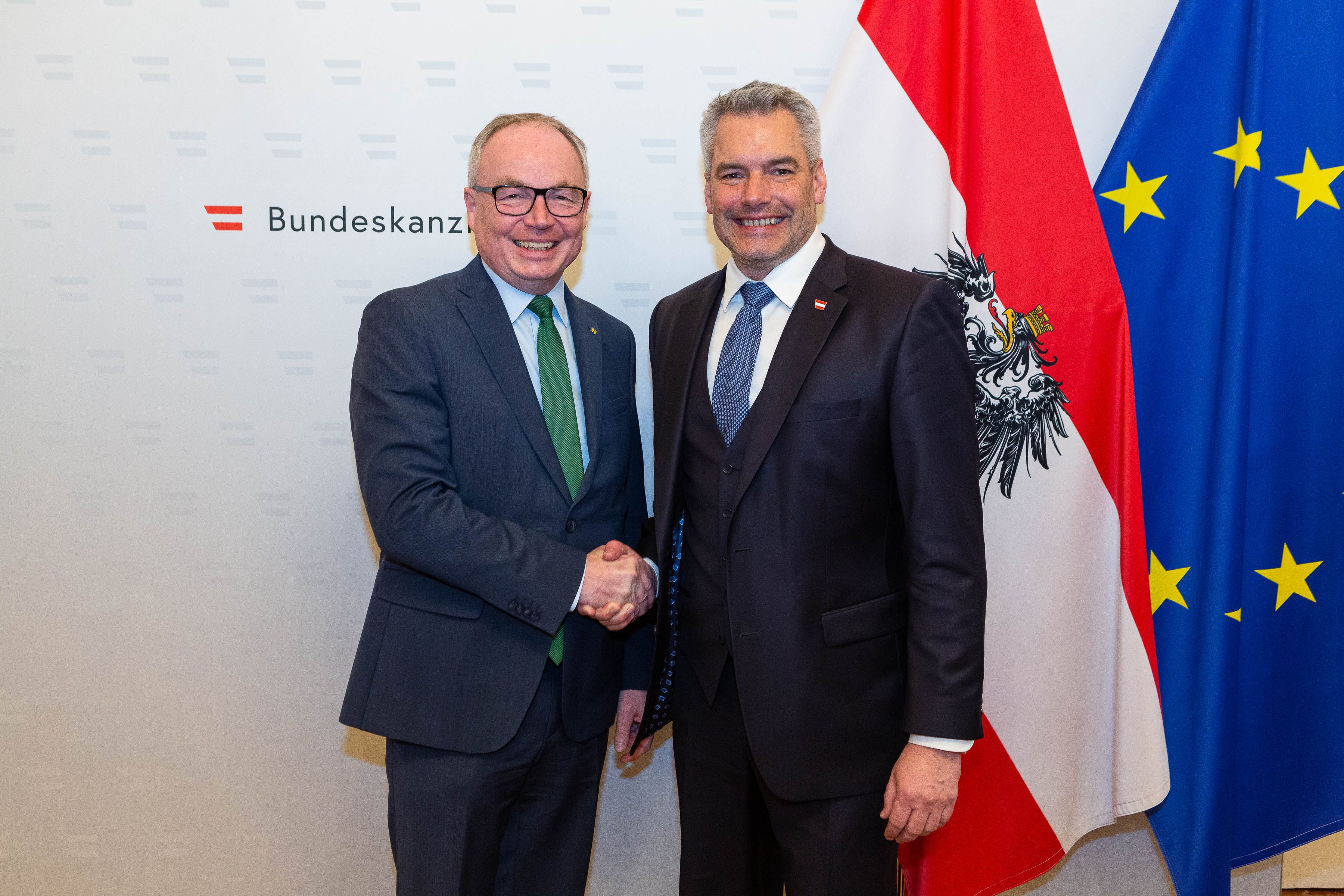 NÖ Bauernbundobmann LH-Stv. Stephan Pernkopf unterstützt die Initiative „Glaub an Österreich“ von Bundeskanzler Karl Nehammer.