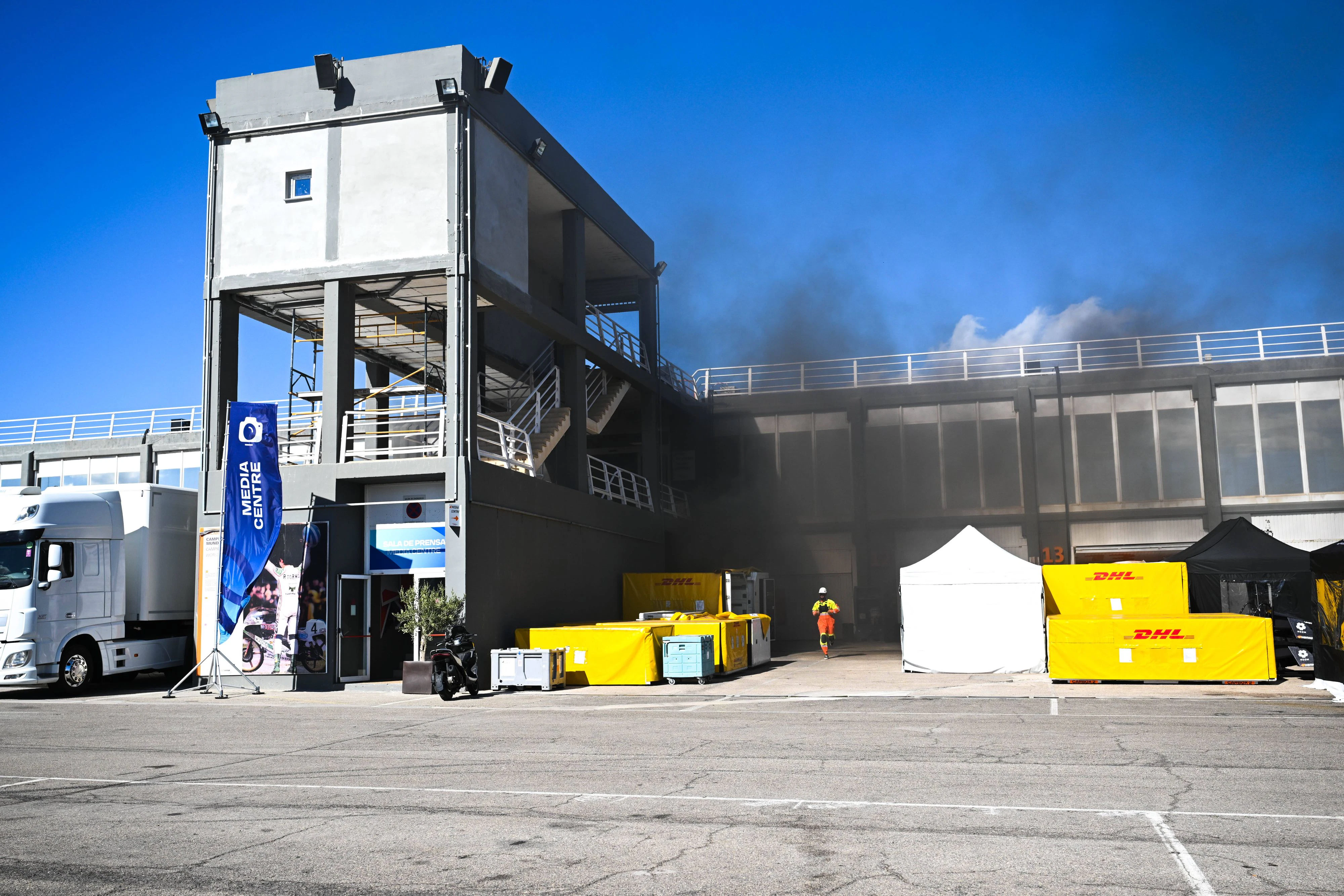 Während der Formel-E-Testfahrten in Valencia ist ein Feuer ausgebrochen. 