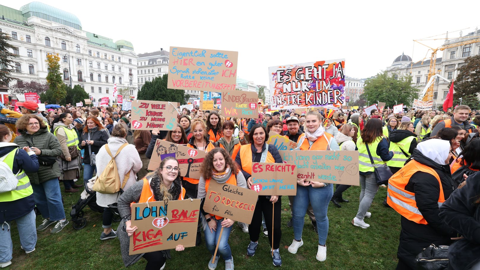 Am Dienstag protestierten rund 10.000 Kindergarten-Pädagogen für bessere Arbeitsbedingungen.