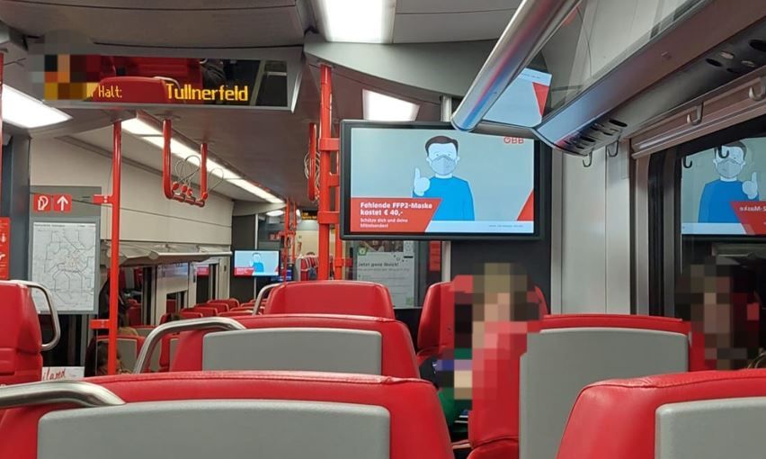 Im Zug nach St. Pölten wurden die Fahrgäste aufgefordert eine Maske zu tragen.