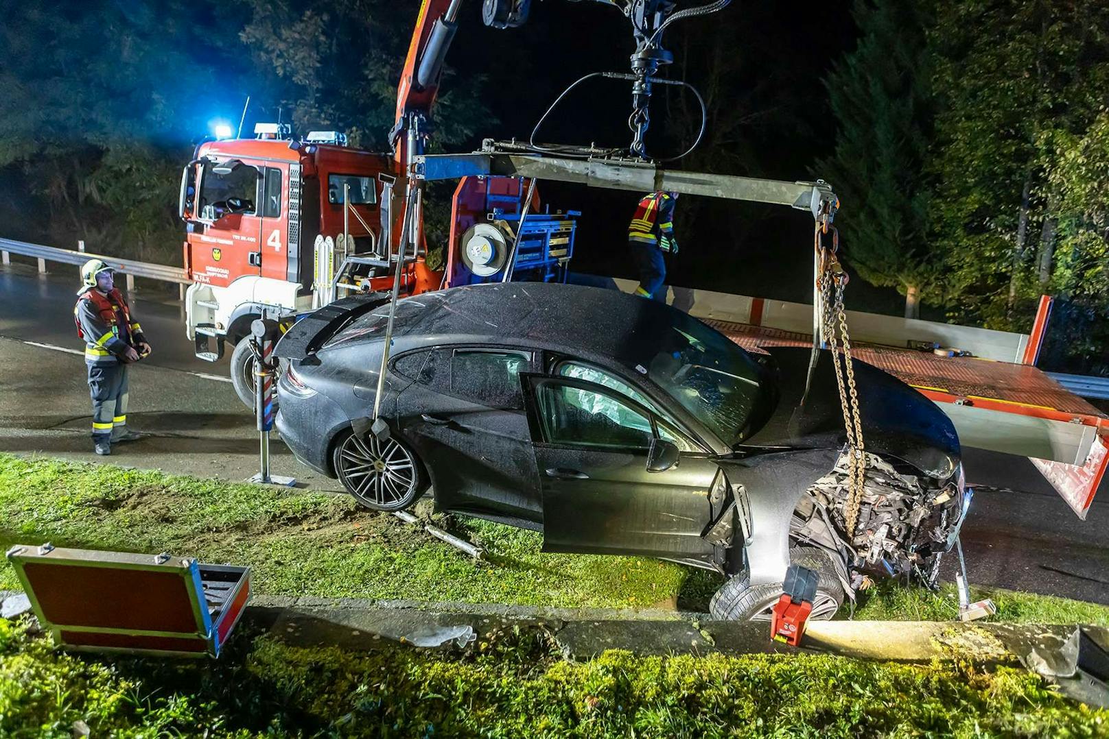 Beim Porsche handelte es sich um ein Hybridfahrzeug.