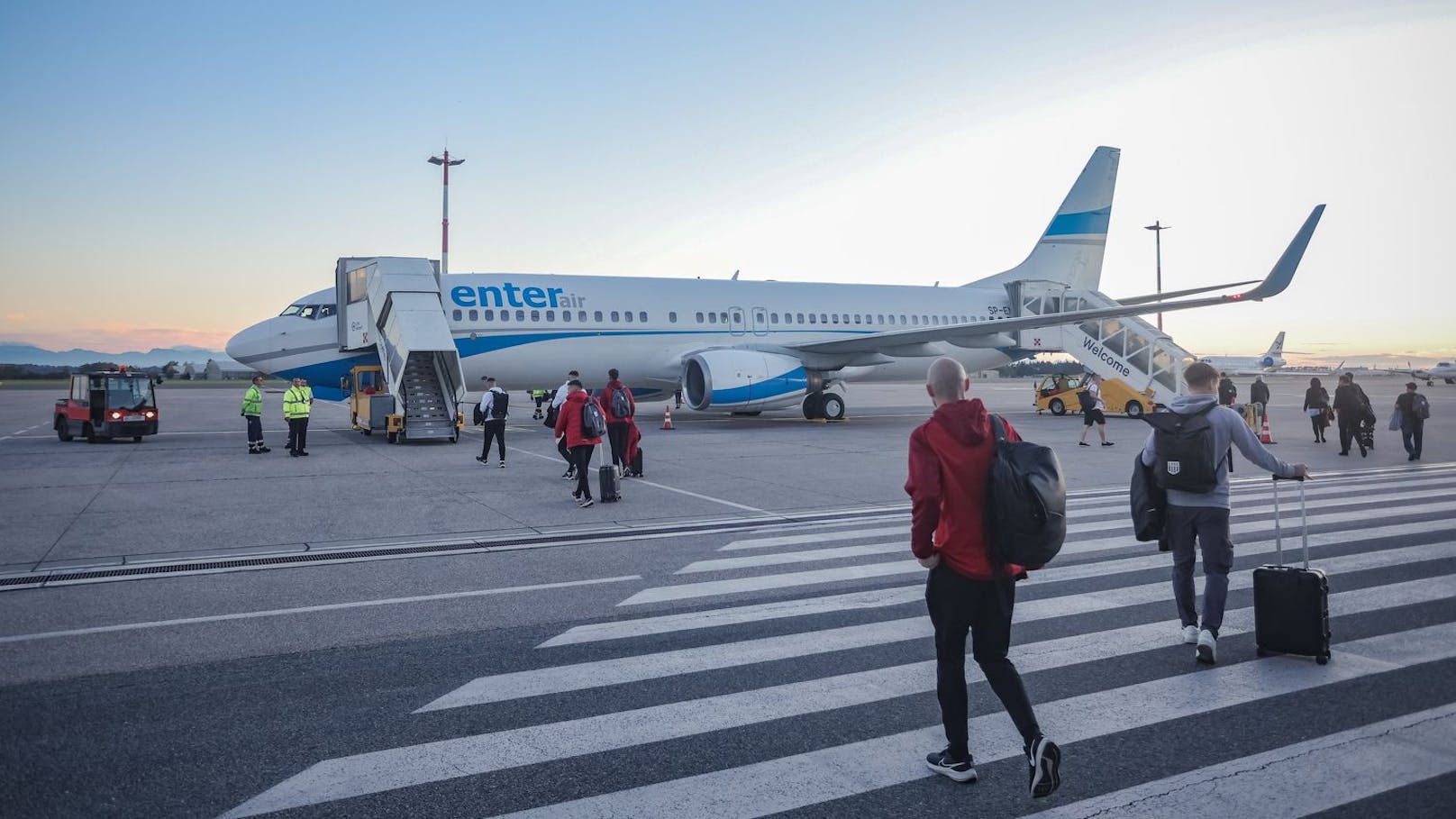 Reise-Chaos beim LASK: Flieger vier Stunden verspätet