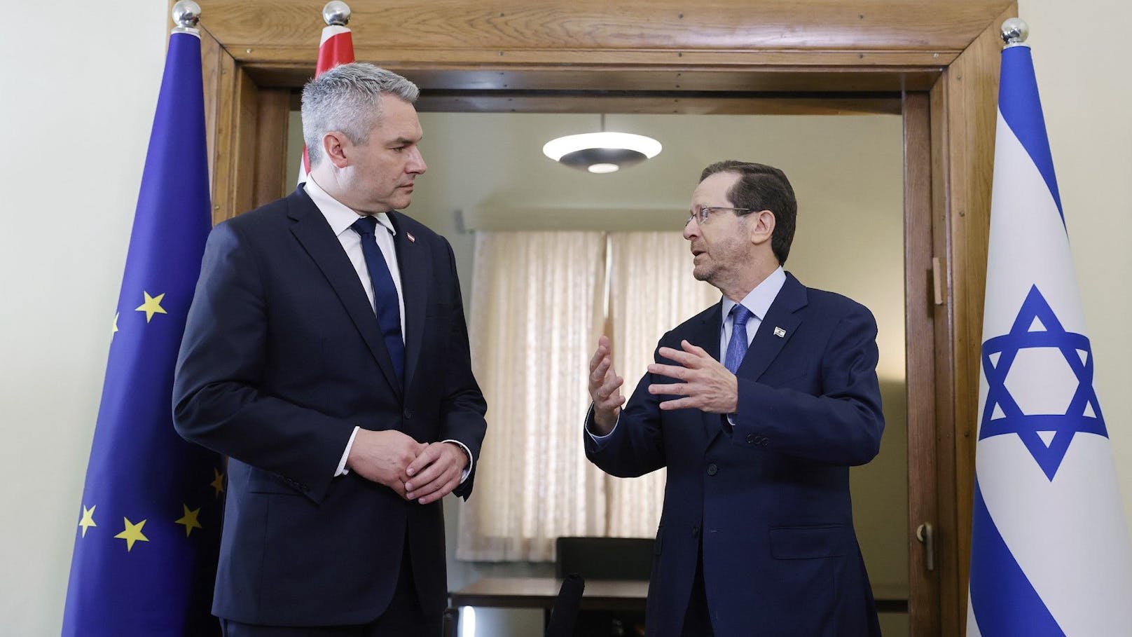 Im Zuge seines Israelbesuchs traf Österreichs Bundeskanzler Karl Nehammer auch den israelischen Präsidenten Jitzchak Herzog