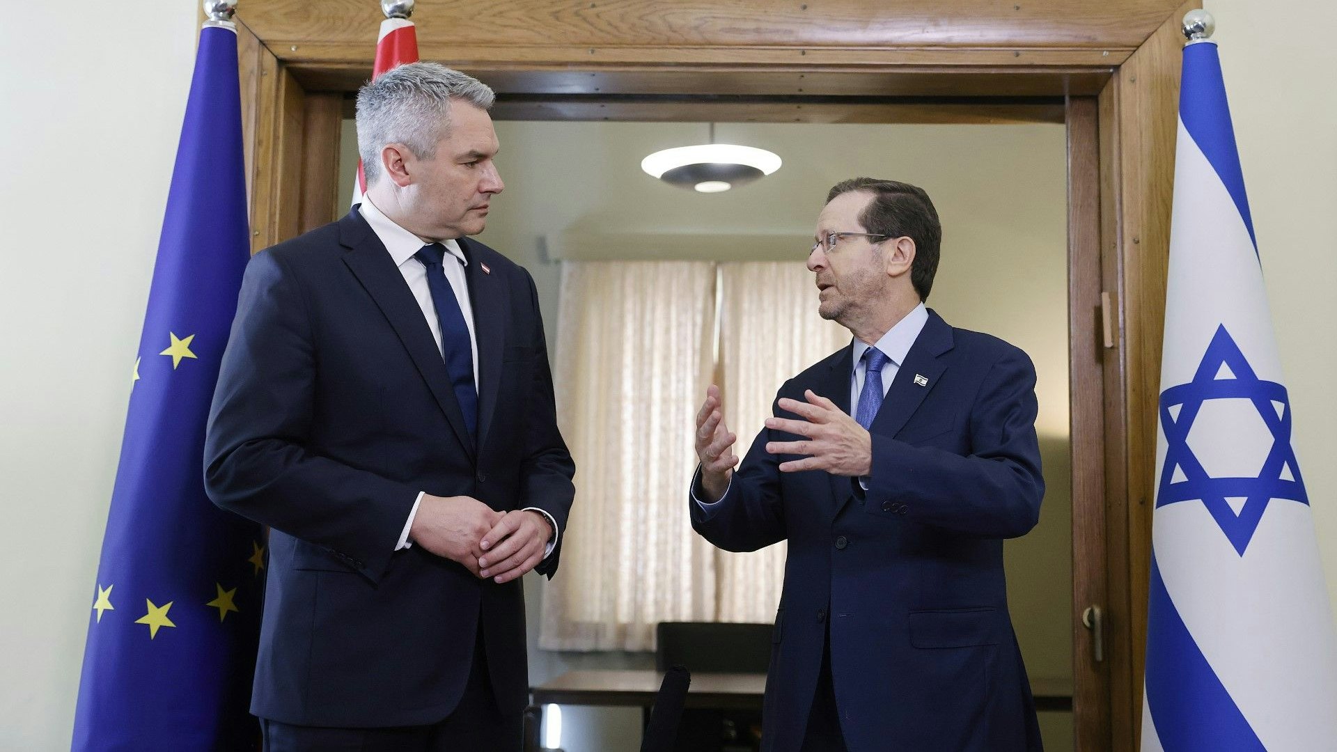 Im Zuge seines Israelbesuchs traf Österreichs Bundeskanzler Karl Nehammer auch den israelischen Präsidenten Jitzchak Herzog