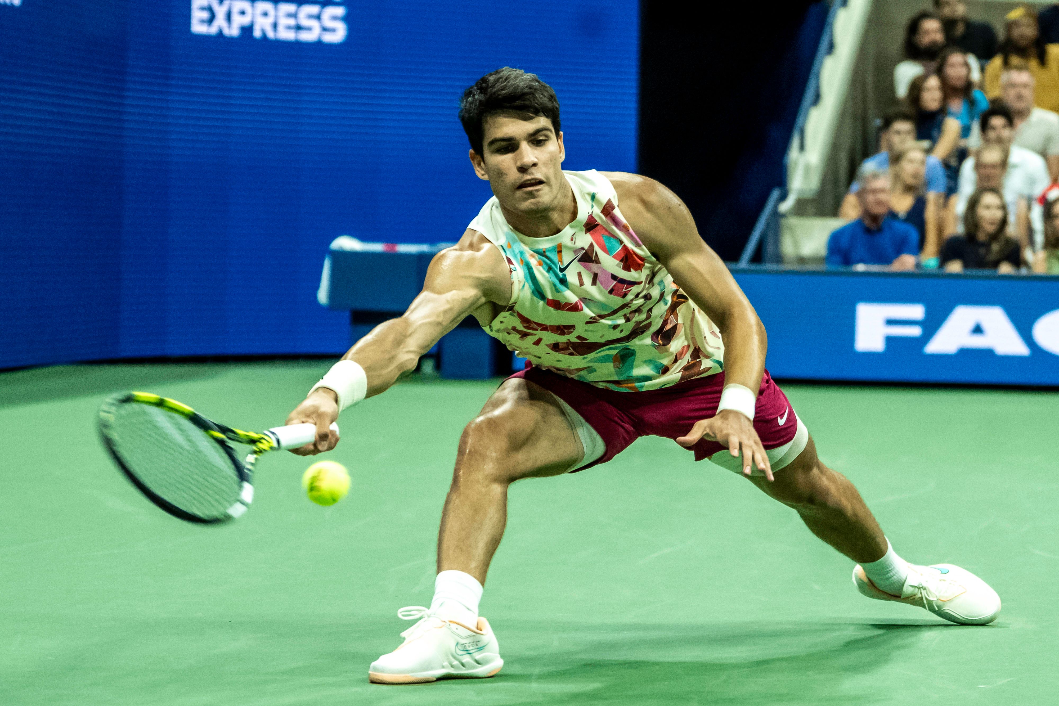 Tennis-Star Carlos Alcaraz gibt Privatstunden!