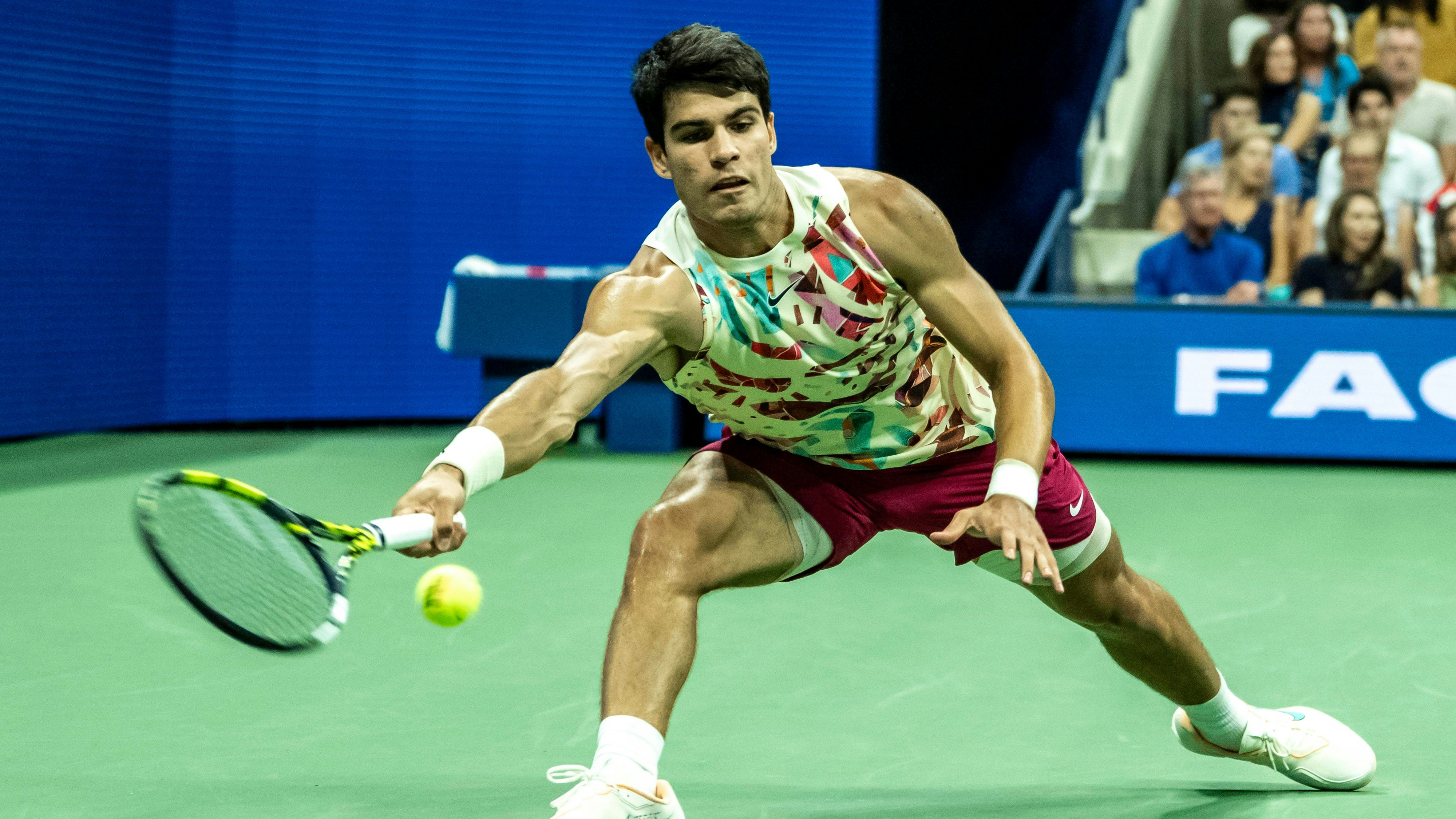 Tennis-Star Carlos Alcaraz gibt Privatstunden!