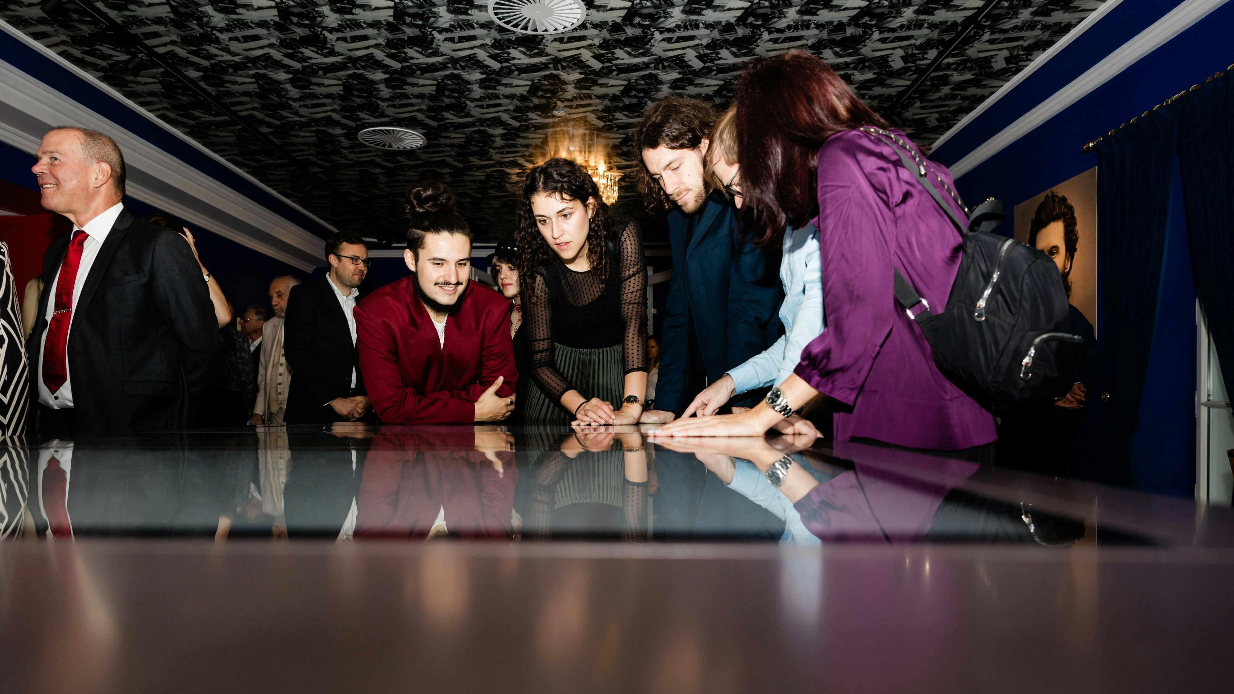 Besonders auch das junge Publikum soll mit dem Ausstellungsformat begeistert werden für die Wiener Musikszene von vor 100 Jahren