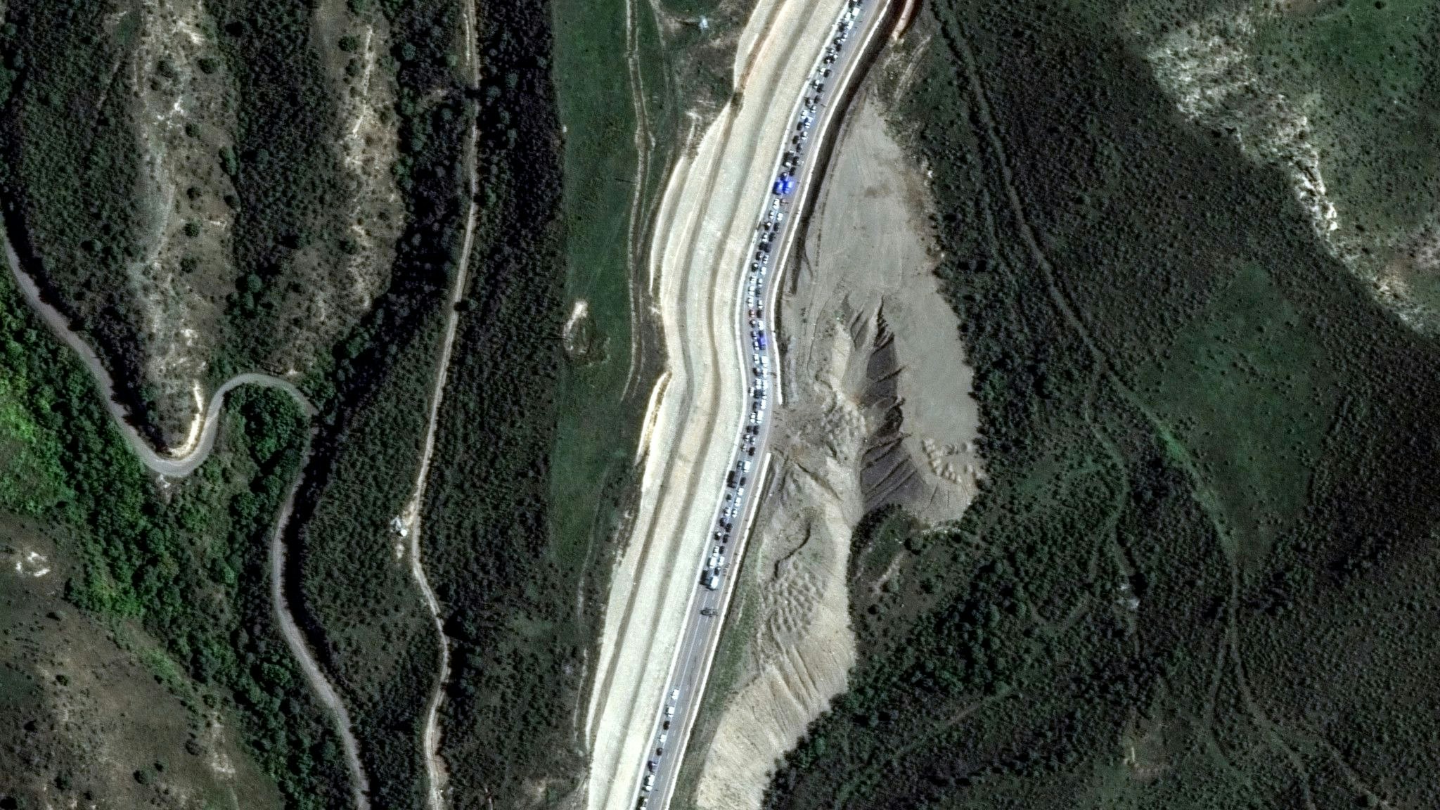 Die Regierung der international nicht anerkannten Republik Arzach (Bergkarabach) hat nach der Niederlage gegen Aserbaidschan die Auflösung aller ihr unterstehenden Behörden bis zum 1. Januar 2024 beschlossen.