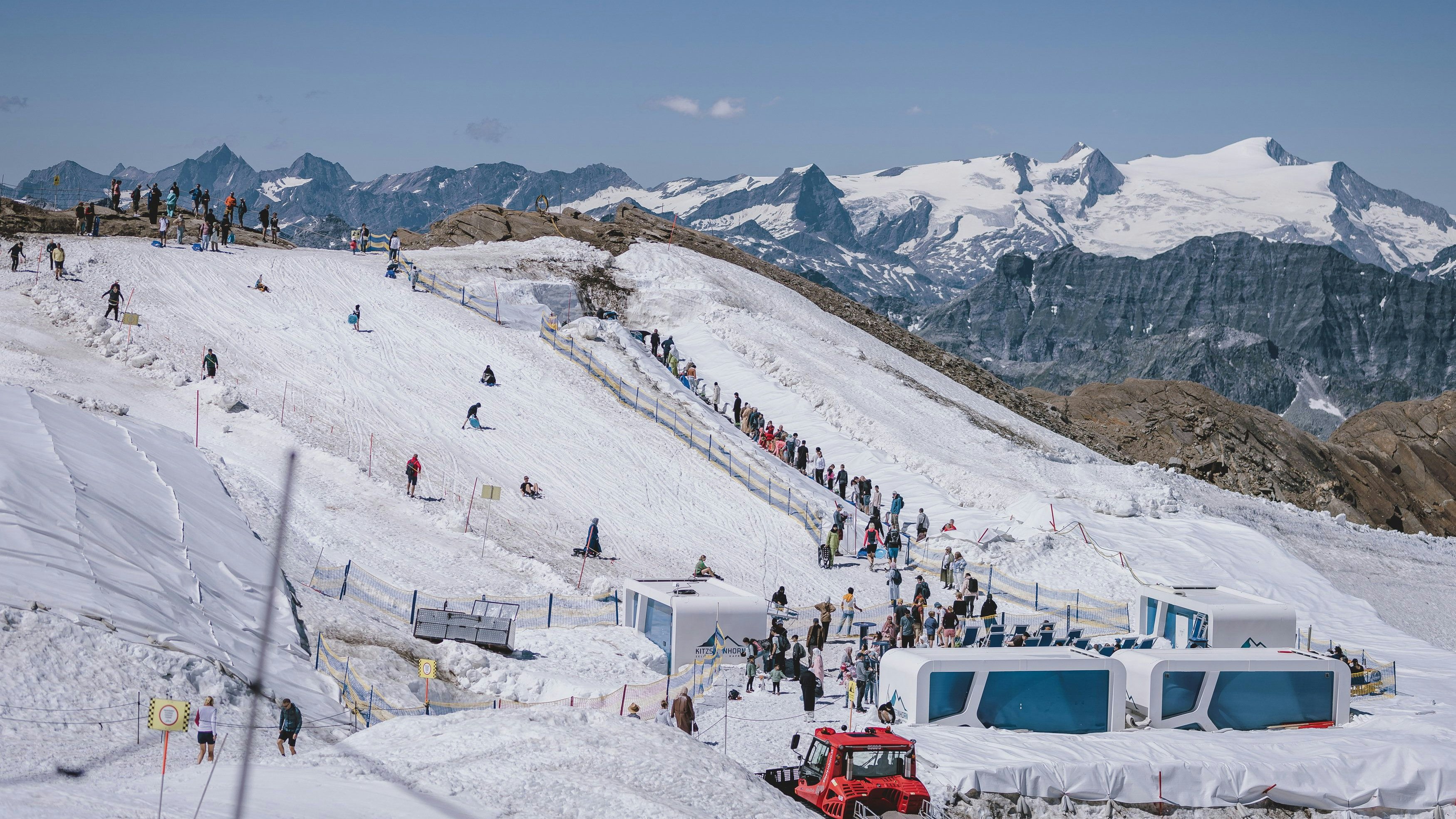 Der Skibetrieb am Kitzsteinhorn muss heuer noch auf sich warten lassen. Archivbild. 