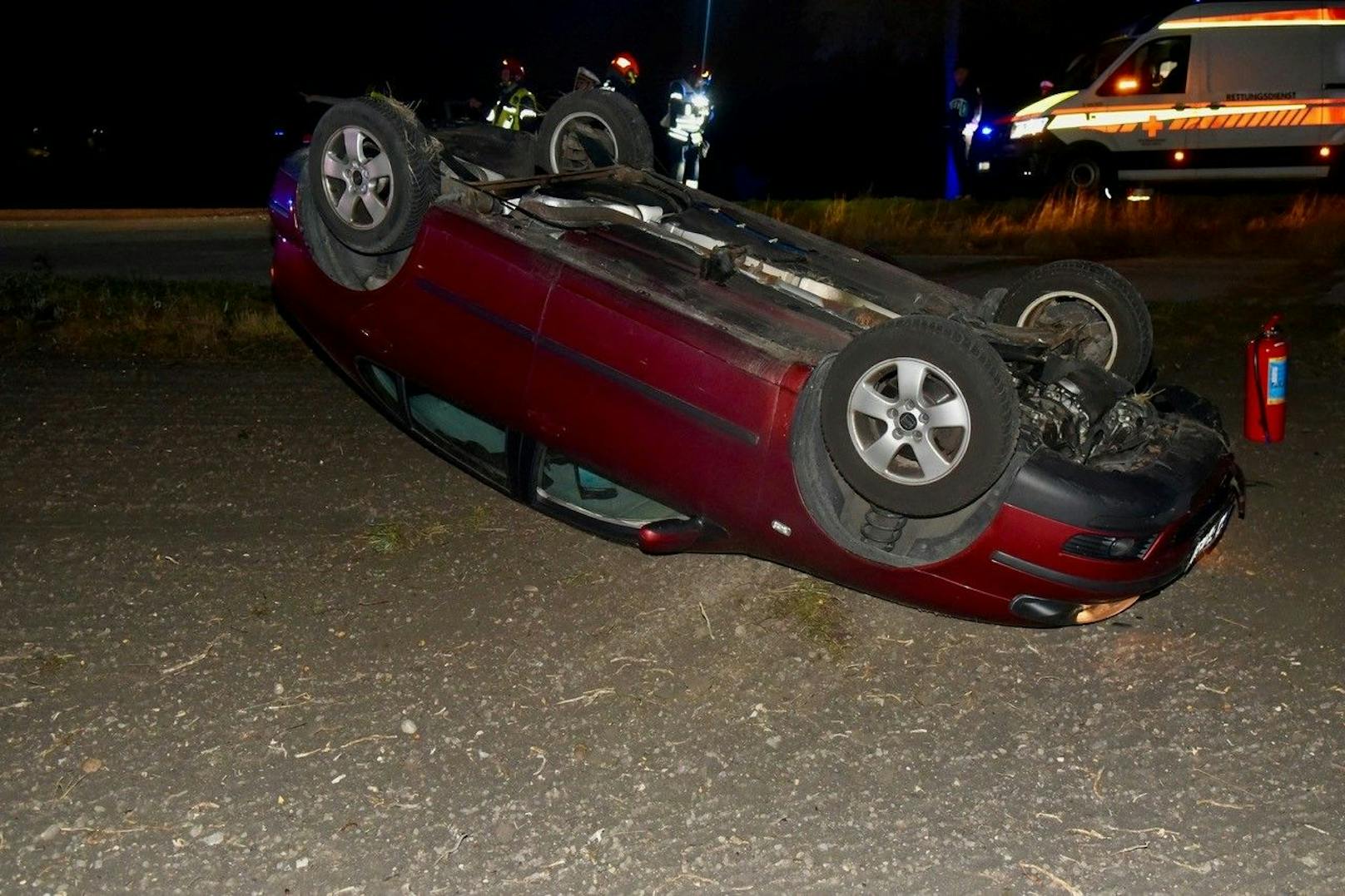 Die Lenkerin kam zwischen Münchendorf und Achau von der Straße ab.