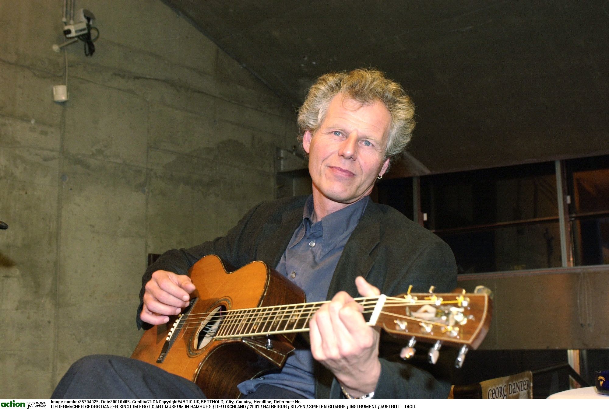 Georg Danzer bei einem Auftritt in Hamburg 2001