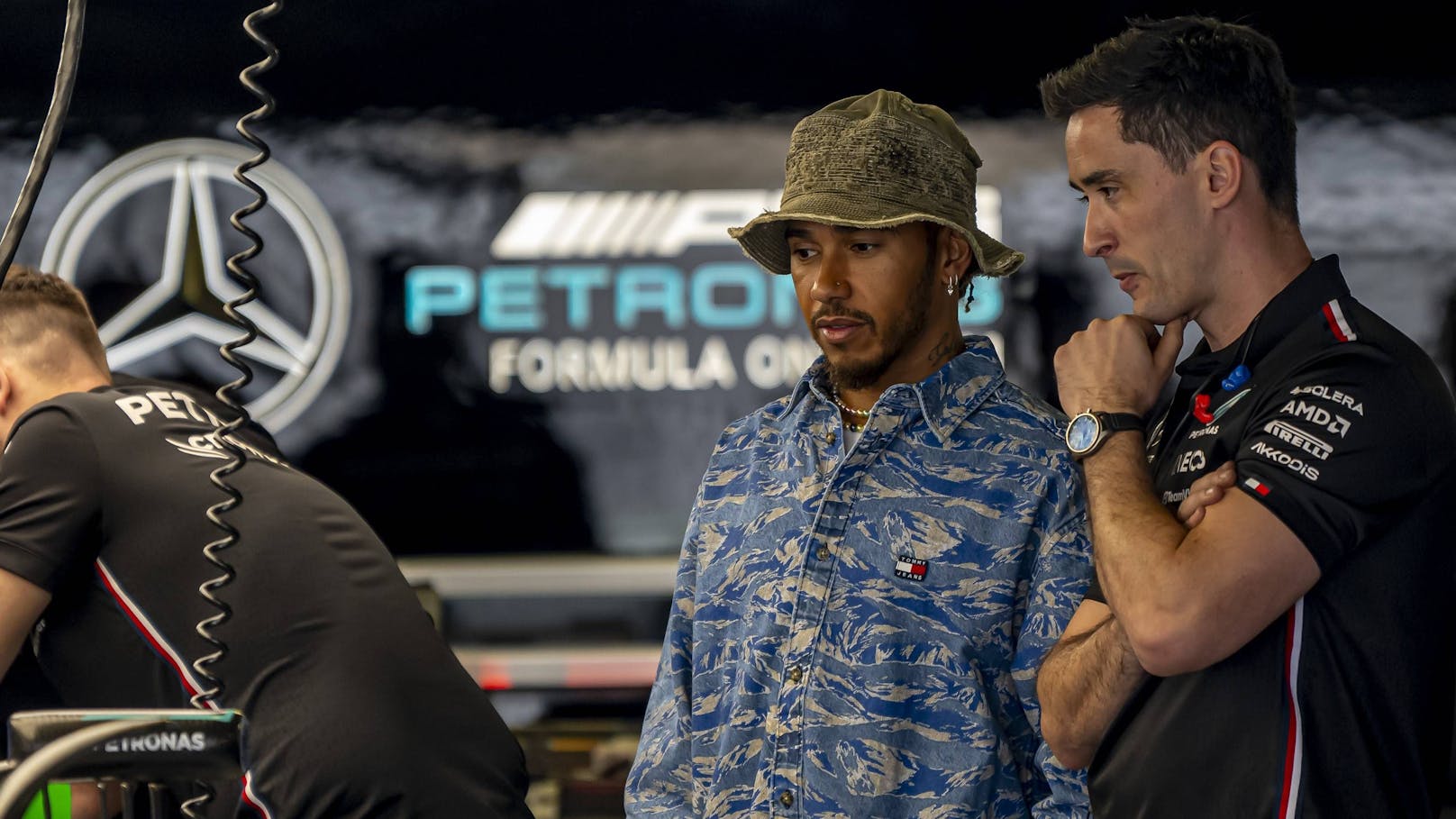 Hamilton: "Mehrere andere Autos illegal"