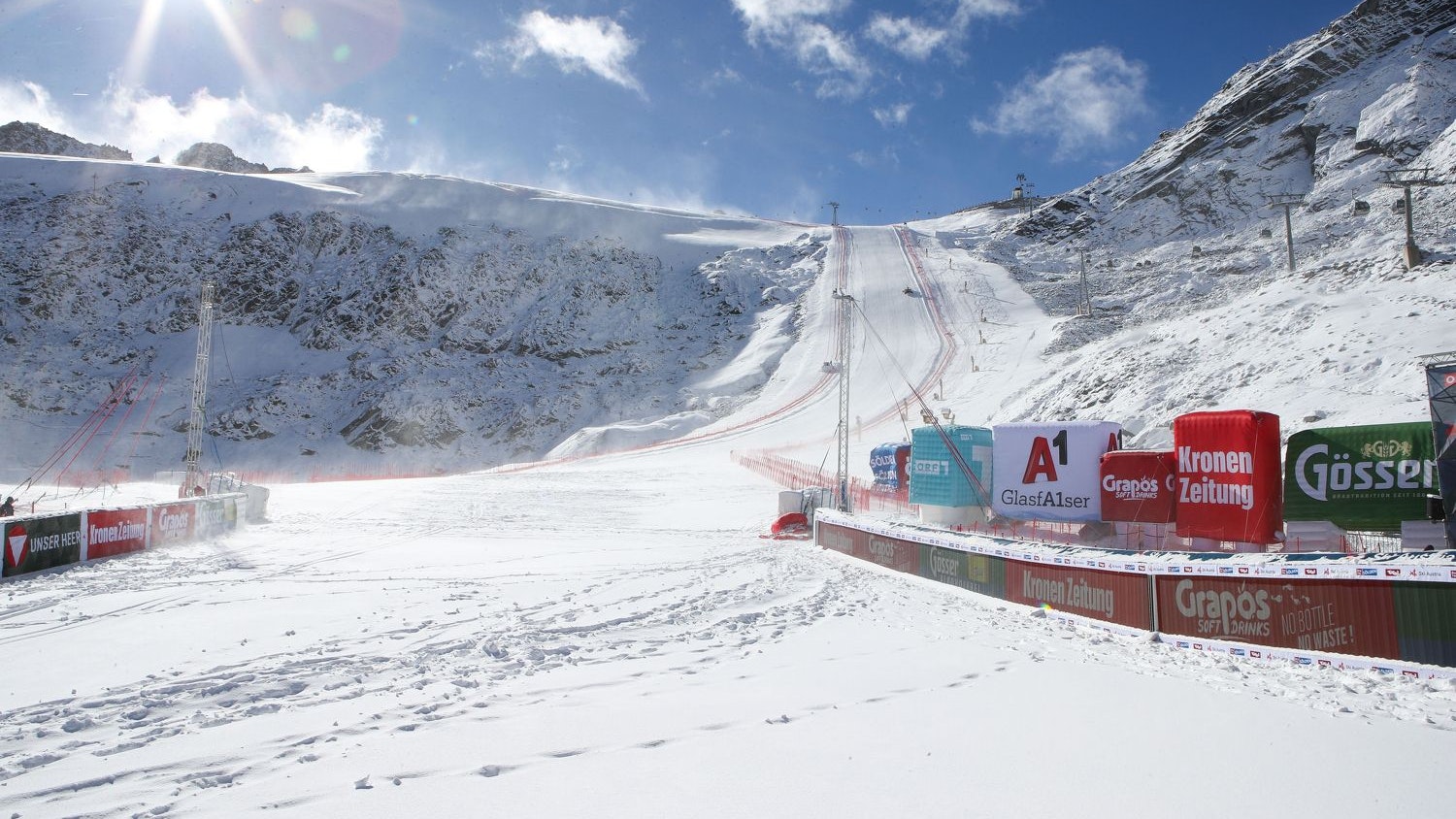 Der Rettenbachferner präsentiert sich im Schneegewand. 