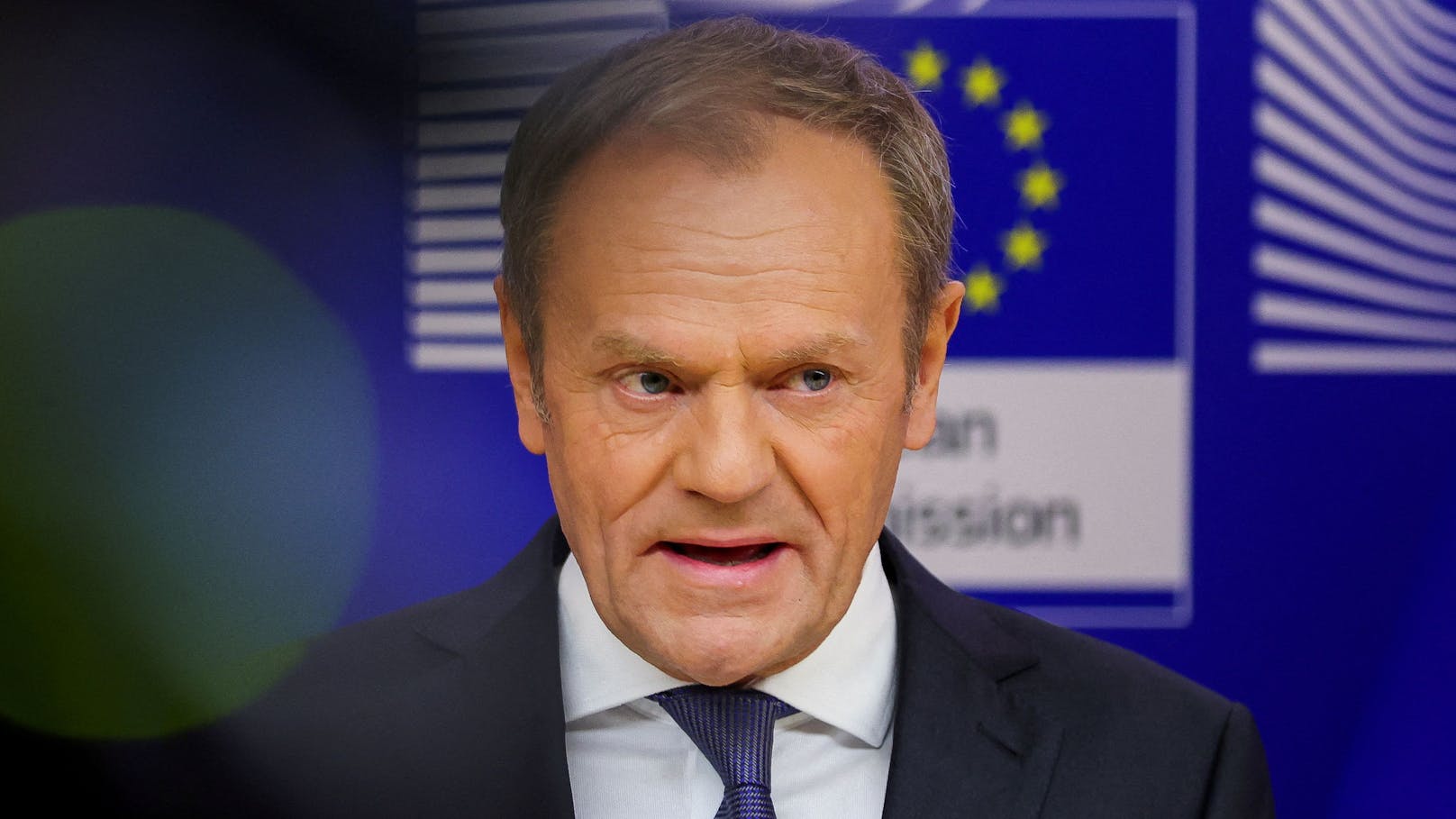 Das Zögern Dudas sorgt vor allem bei Donald Tusk für Unmut. Er warf dem polnischen Präsidenten am Donnerstag vor, "auf Zeit zu spielen". 