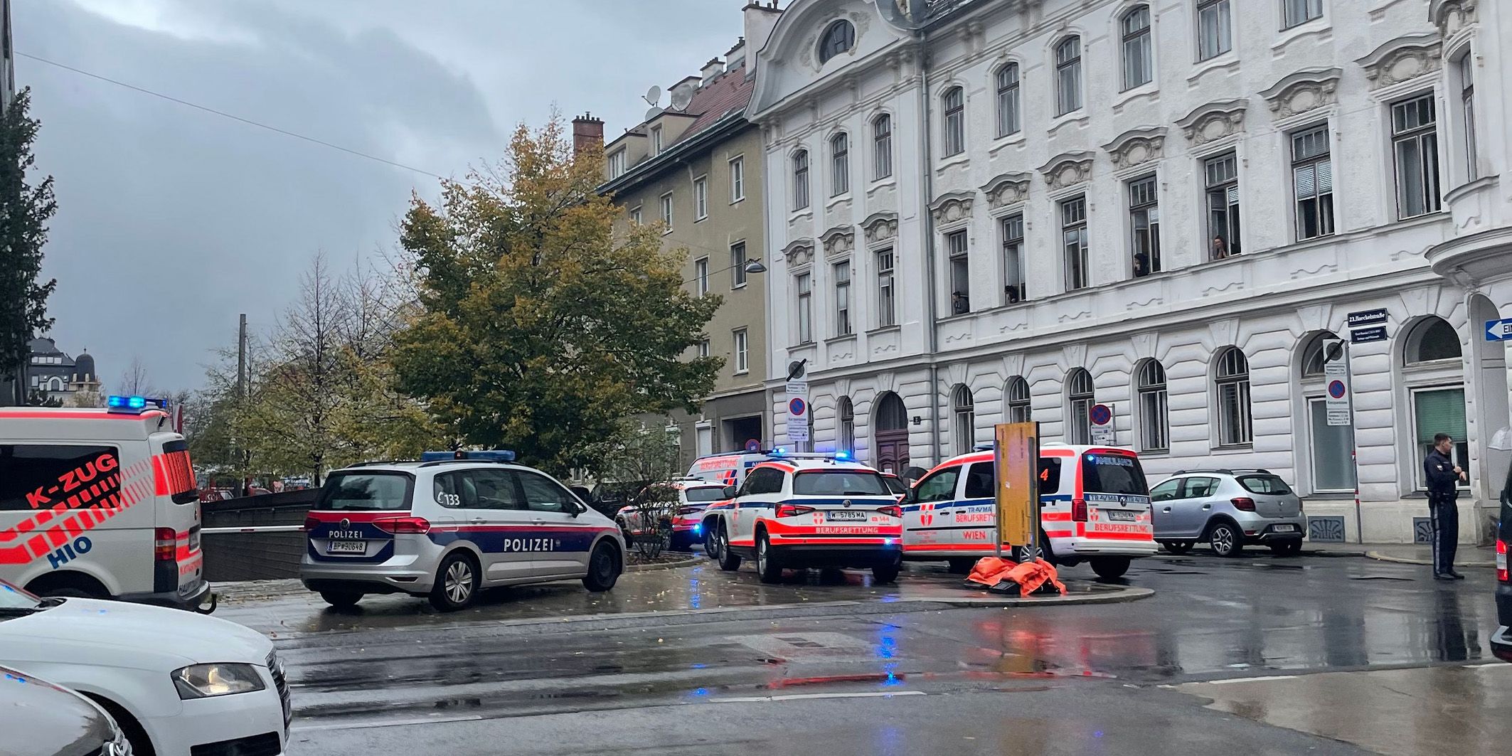 Blaulichteinsatz auf der Haeckelstraße (Wien-Liesing)