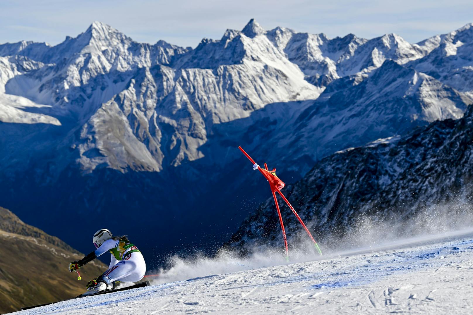 ... mit dem nicht abbaubaren Inhaltsstoff <strong>Fluor</strong> unter ihren Skiern gehabt haben.