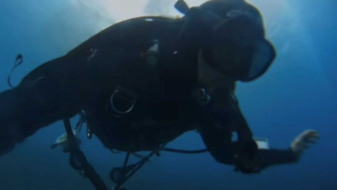 Robert Kratky taucht in Kroatien ab