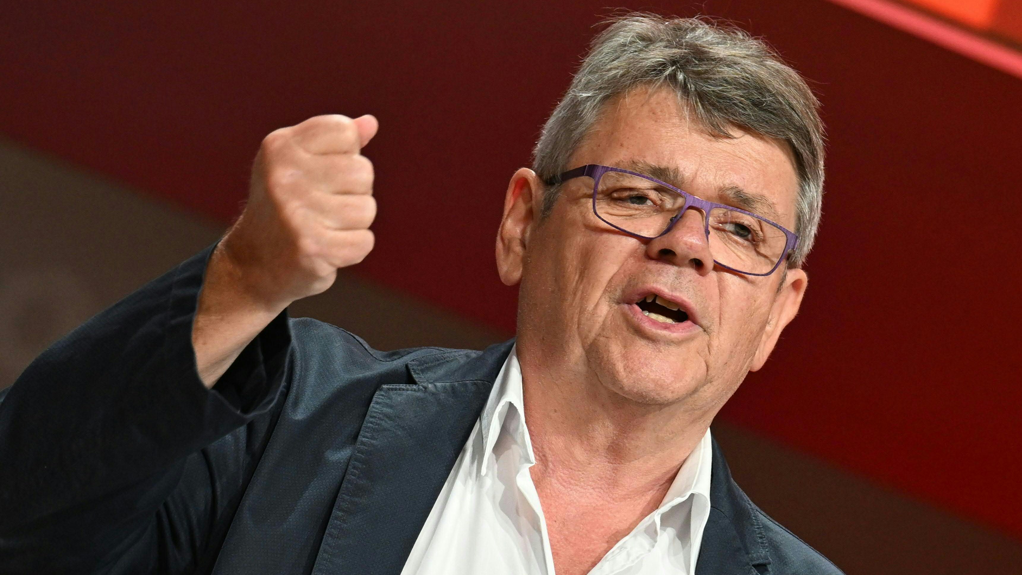 Mehr als 40 Betriebsrätinnen und Betriebsräte haben sich an ÖGB-Präsident Wolfgang Katzian gewandt.