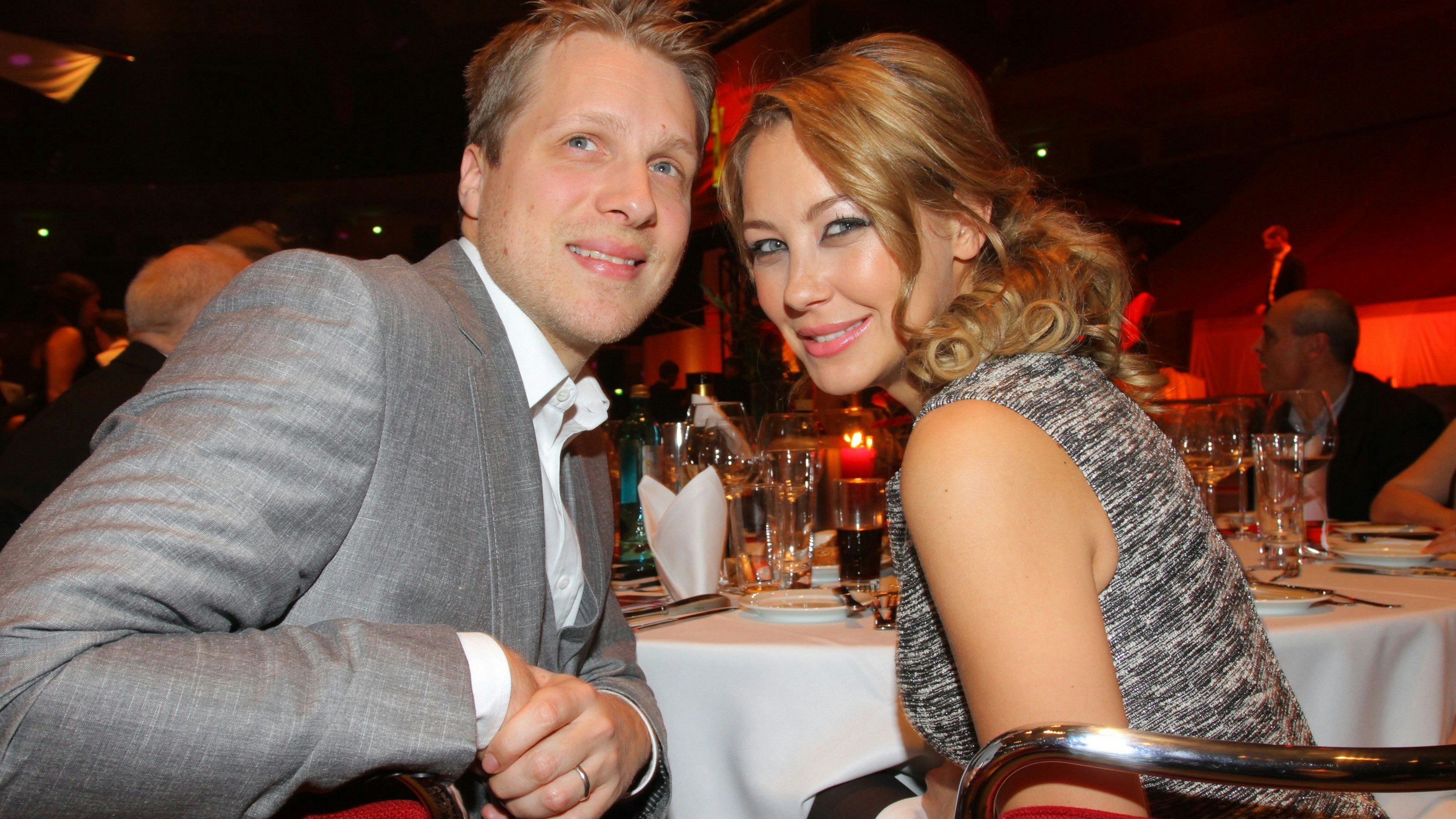 Moderator Oliver Pocher und Alessandra Pocher (Sandy, geb. Meyer-Wölden) waren auch verheiratet.