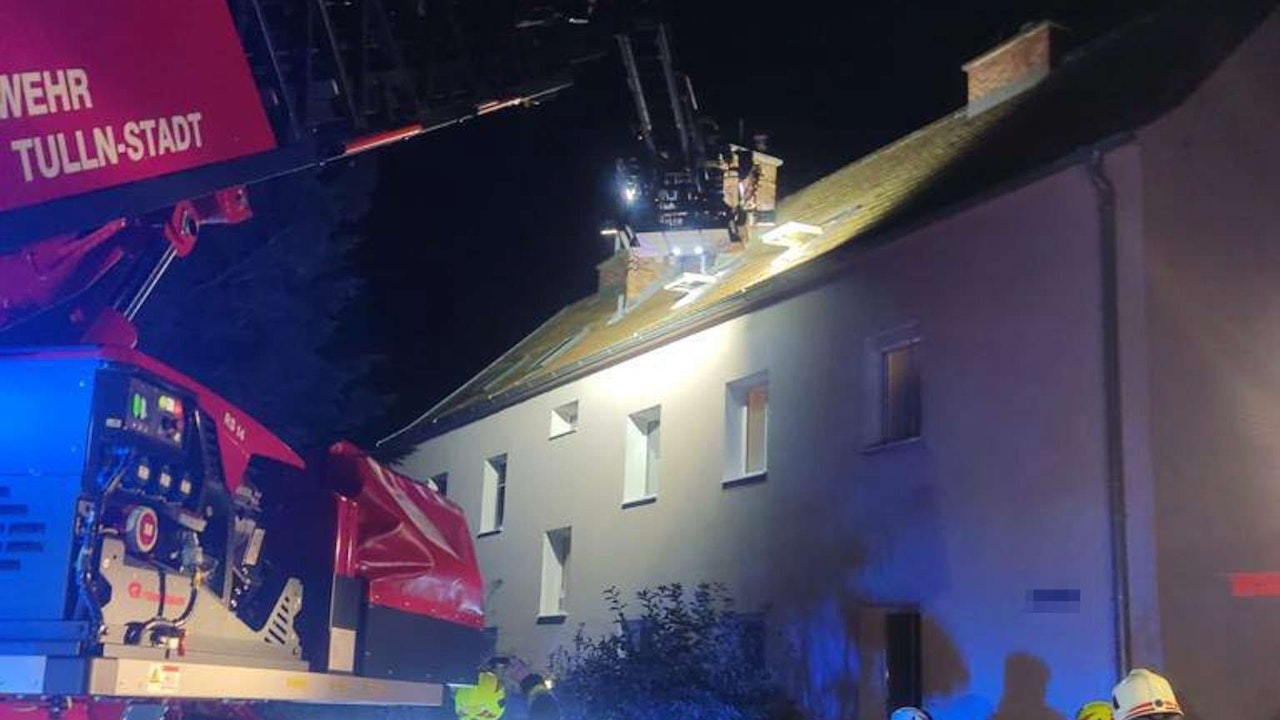 Heute.at - Bewohner aus brennender Wohnung gerettet