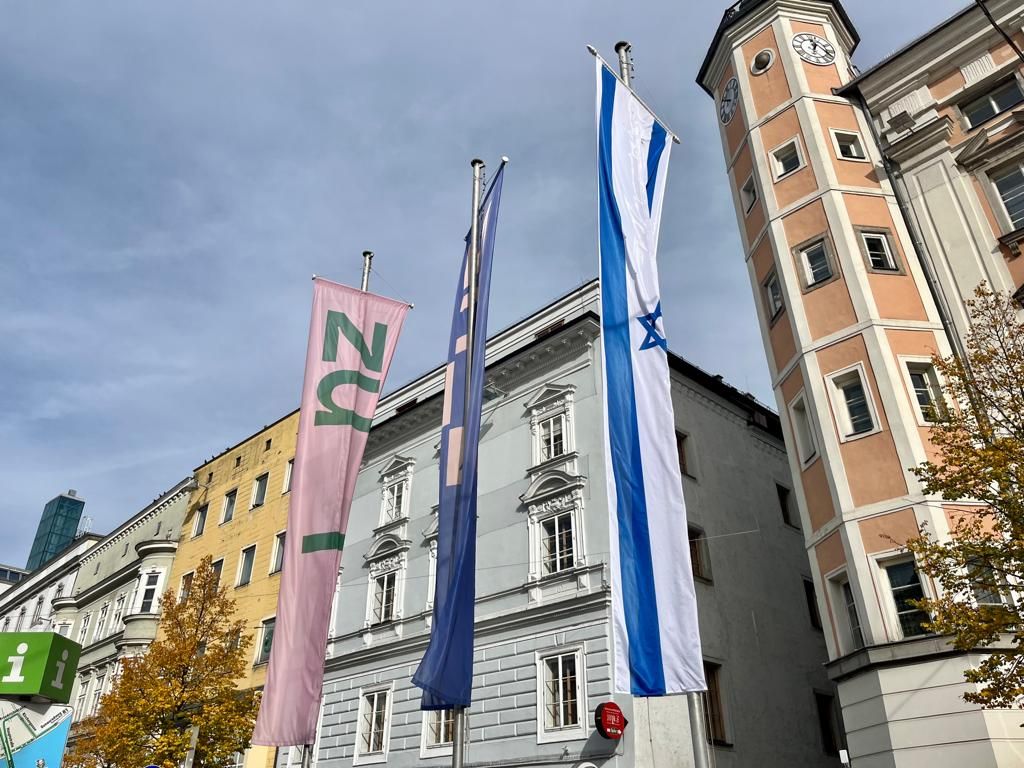 Israel-Flagge Linz Altes Rathaus
