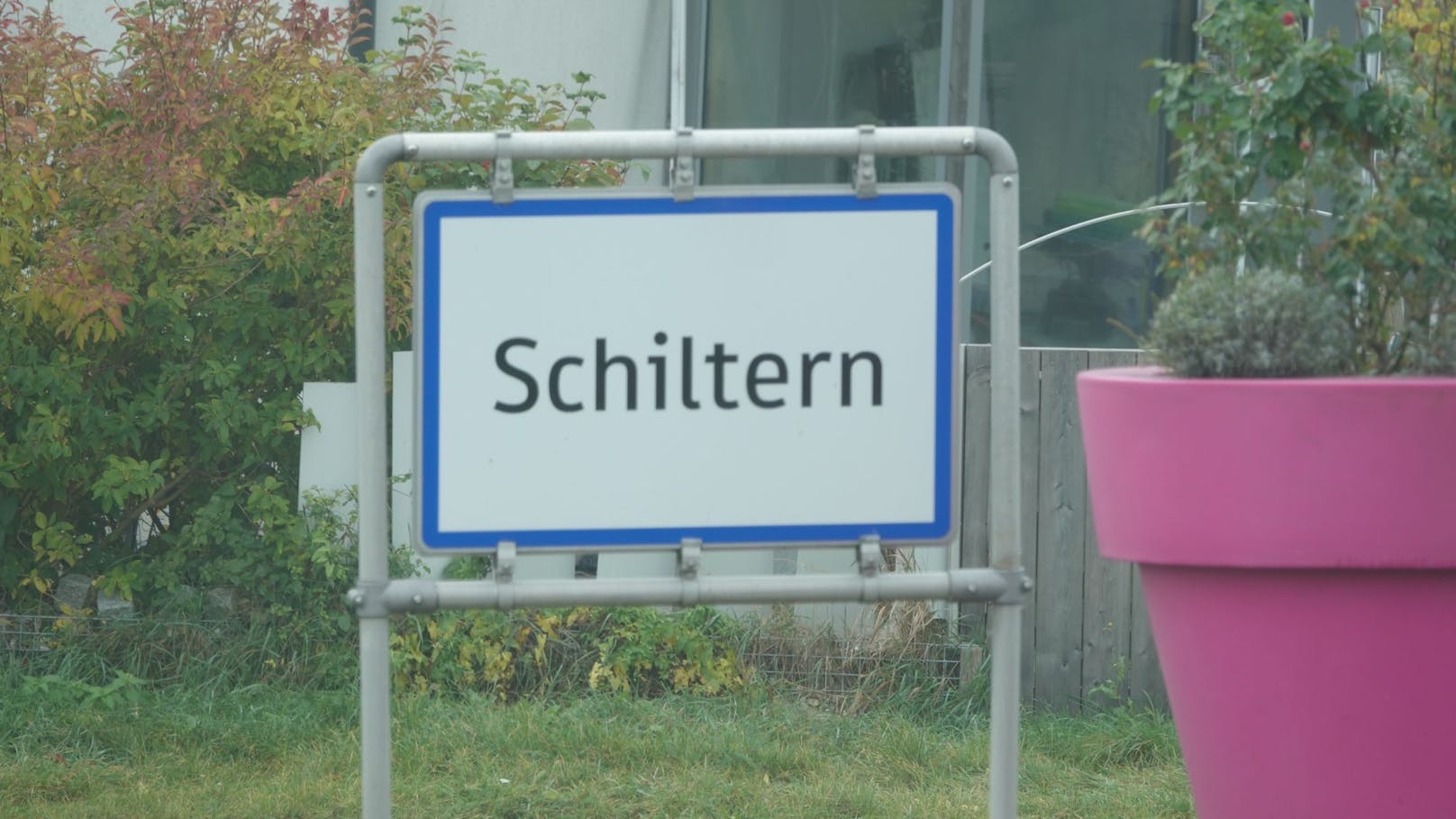 In Schiltern (Bezirk Krems) läuft ein Großeinsatz der Polizei.