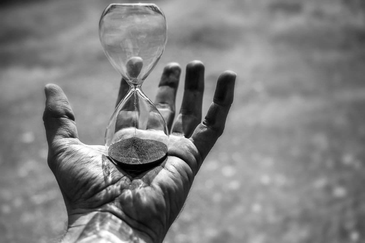 Wie lange man lebt, hängt von einer Menge Faktoren ab: Genetik, Lebensstil und nicht zuletzt Schicksal.