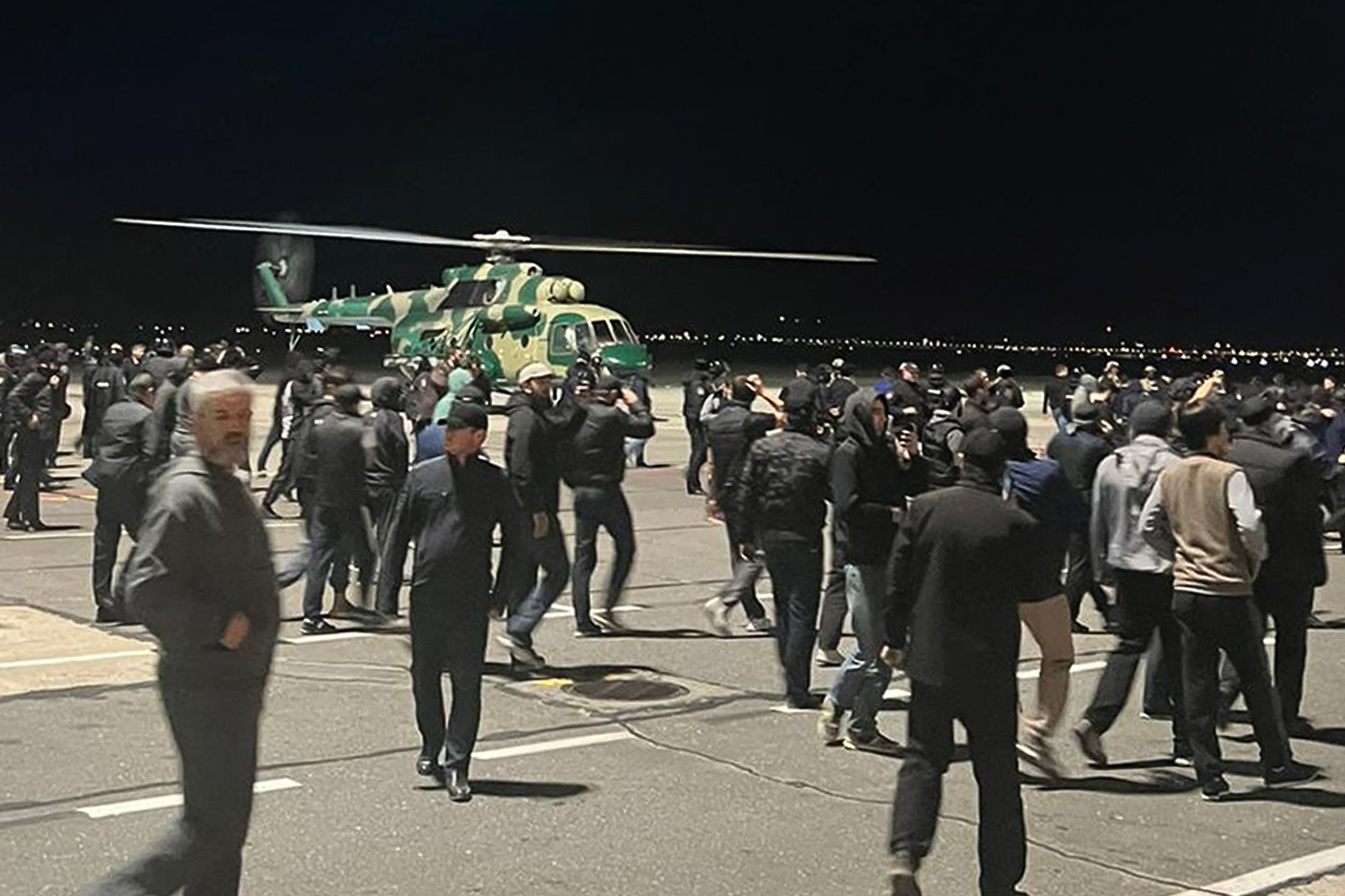 150 Teilnehmer des Angriffs seien identifiziert worden. 60 konnten bisher festgenommen werden.