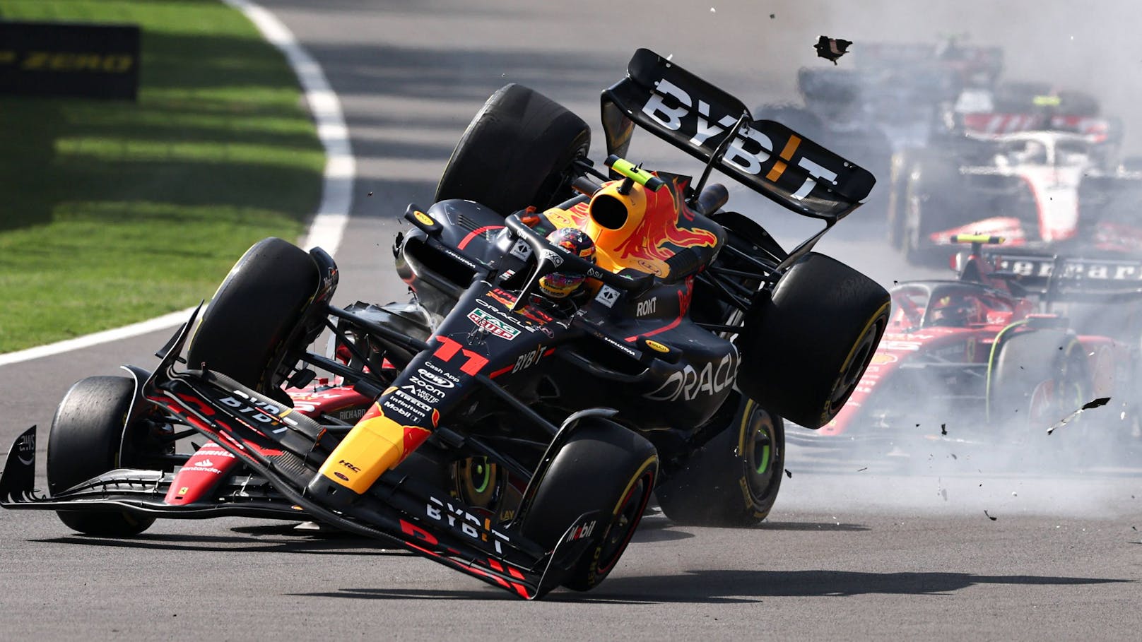 Red-Bull-Boss Marko nimmt Perez nach Crash in Schutz