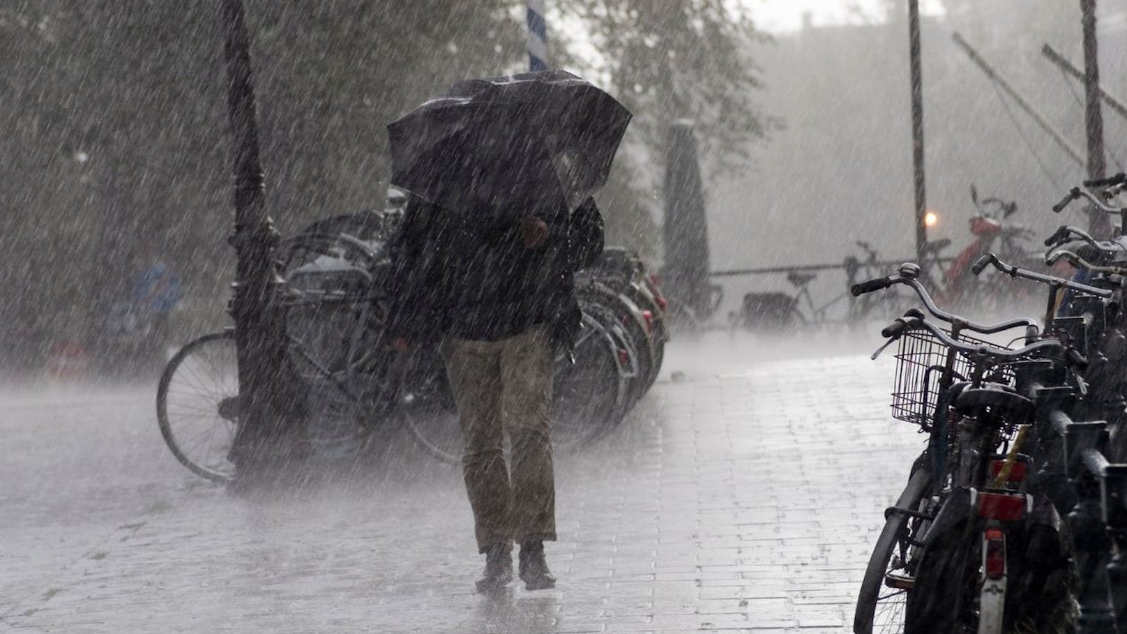 Wetterwarnung vor Muren, Hangrutschen und Überflutungen