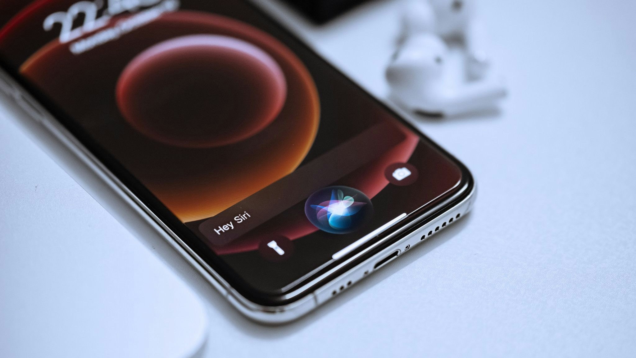 Siri soll in Zukunft intelligenter werden und Nachrichten automatisch erstellen.