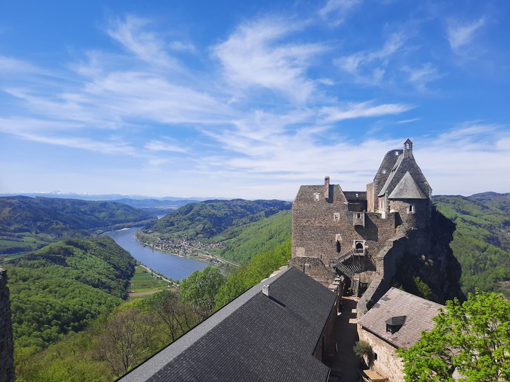 Zwei Stellen sind auf der Burgruine Aggstein frei. 