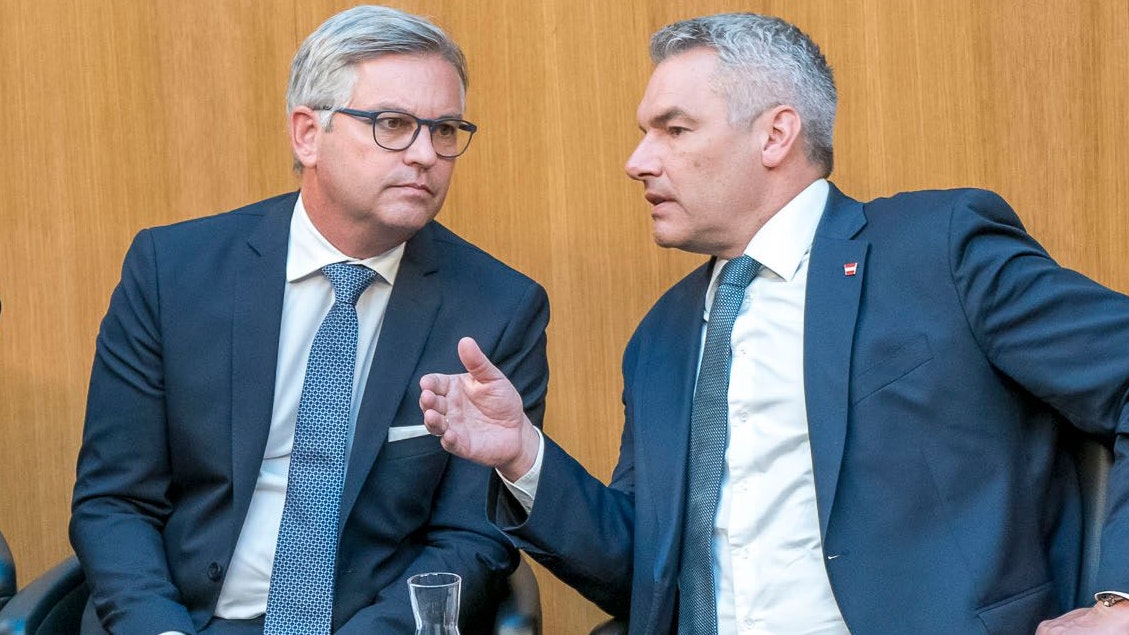 In der Inflations-Kritik: Finanzminister Magnus Brunner und Bundeskanzler Karl Nehammer.